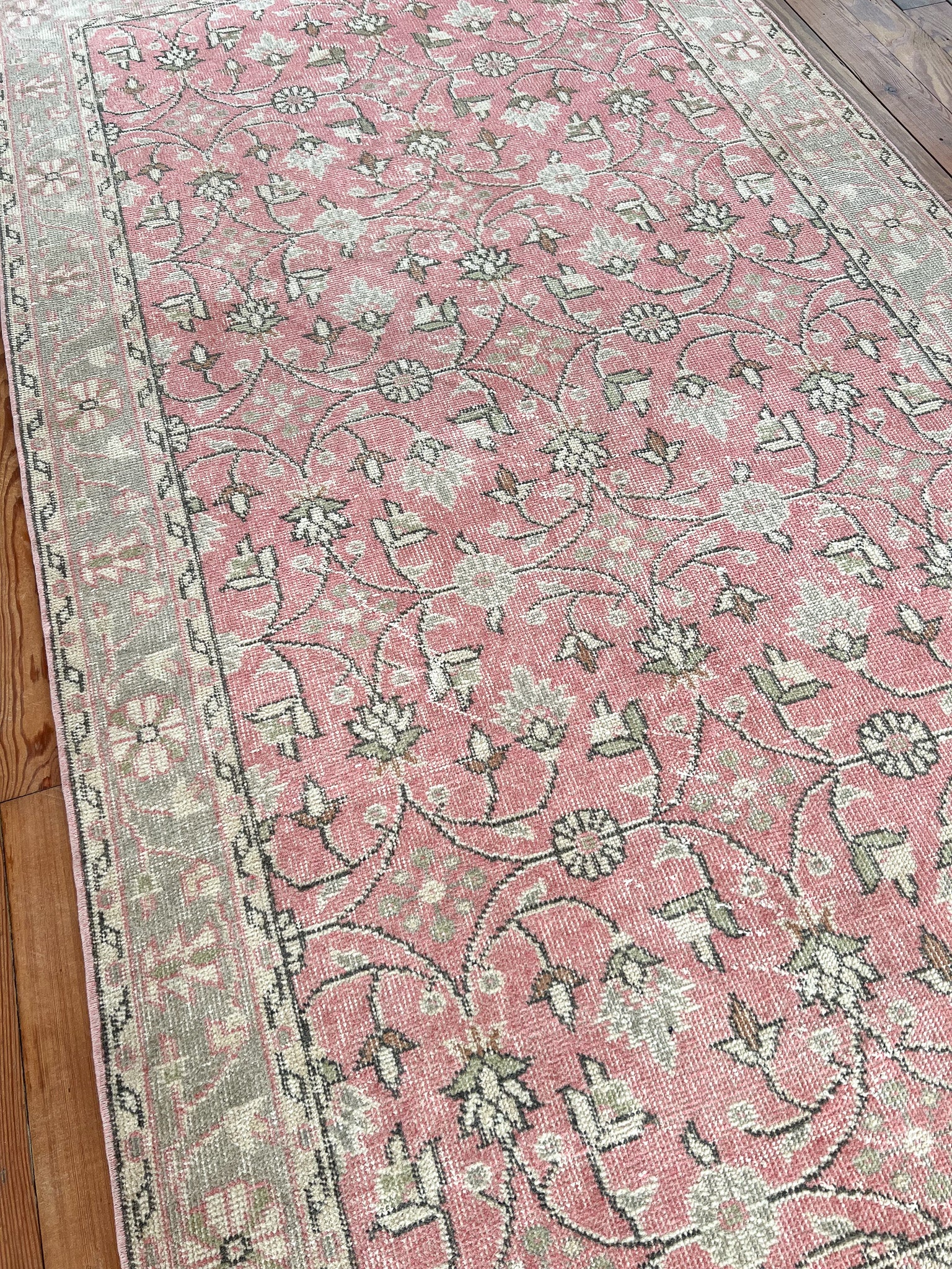 Lattice 4' x 7'3