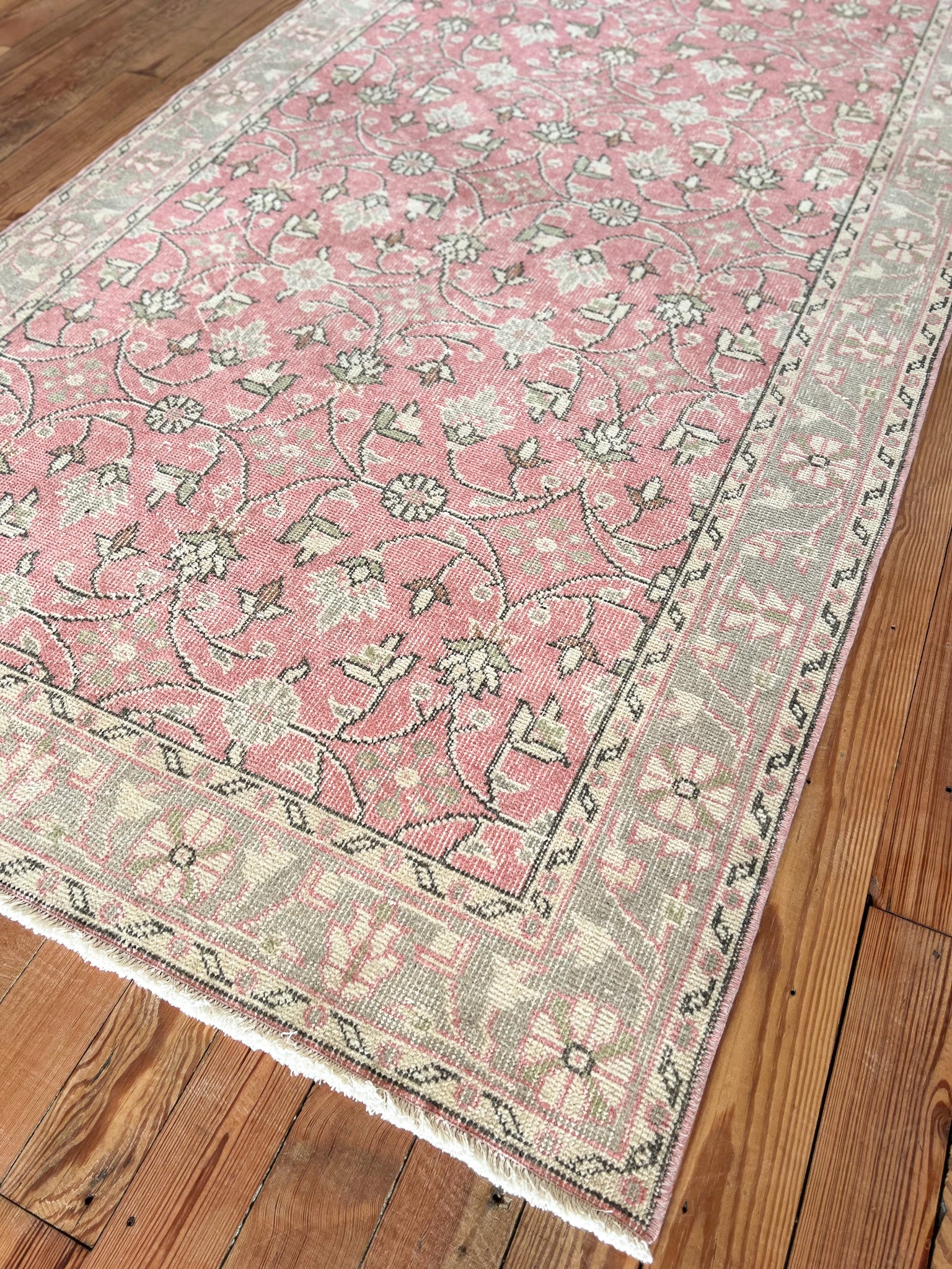 Lattice 4' x 7'3