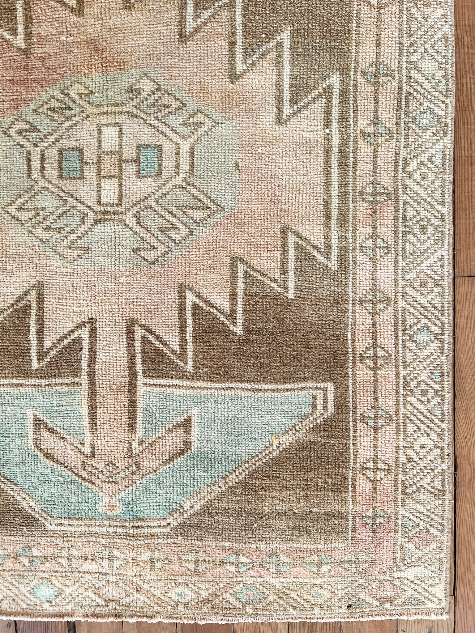 Kamea 3'2 x 12'7