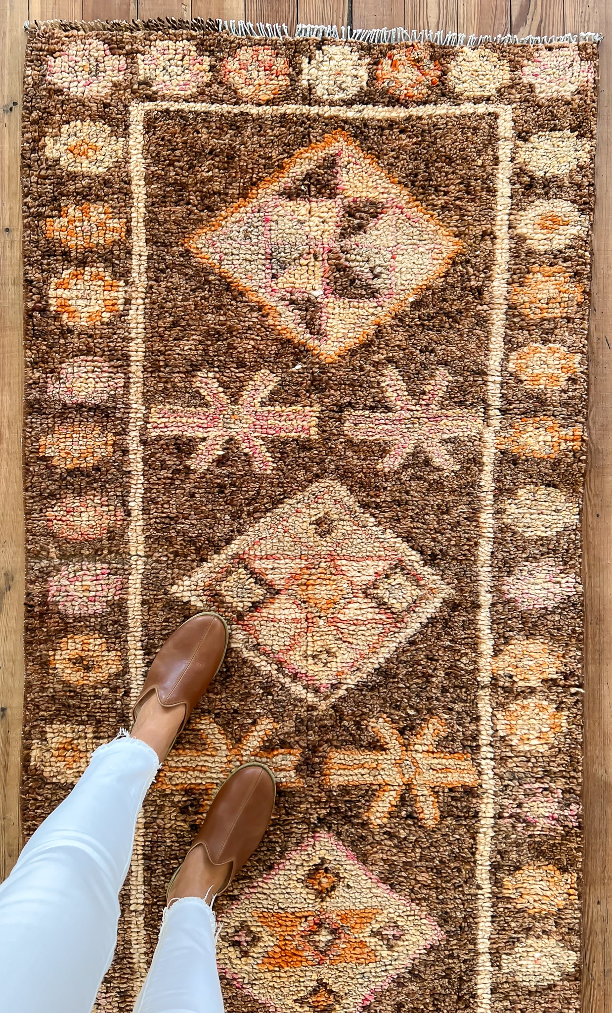 Sanai 2'10 x 11'9