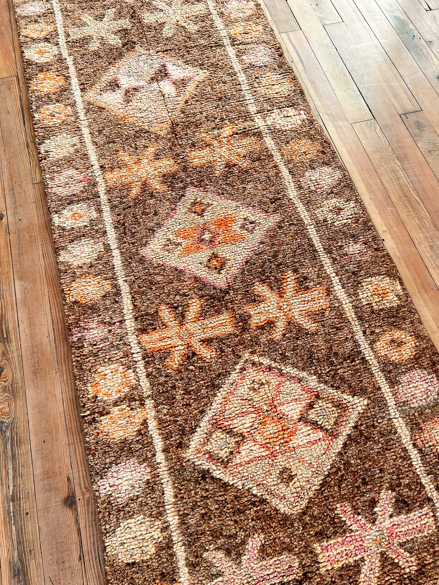 Sanai 2'10 x 11'9