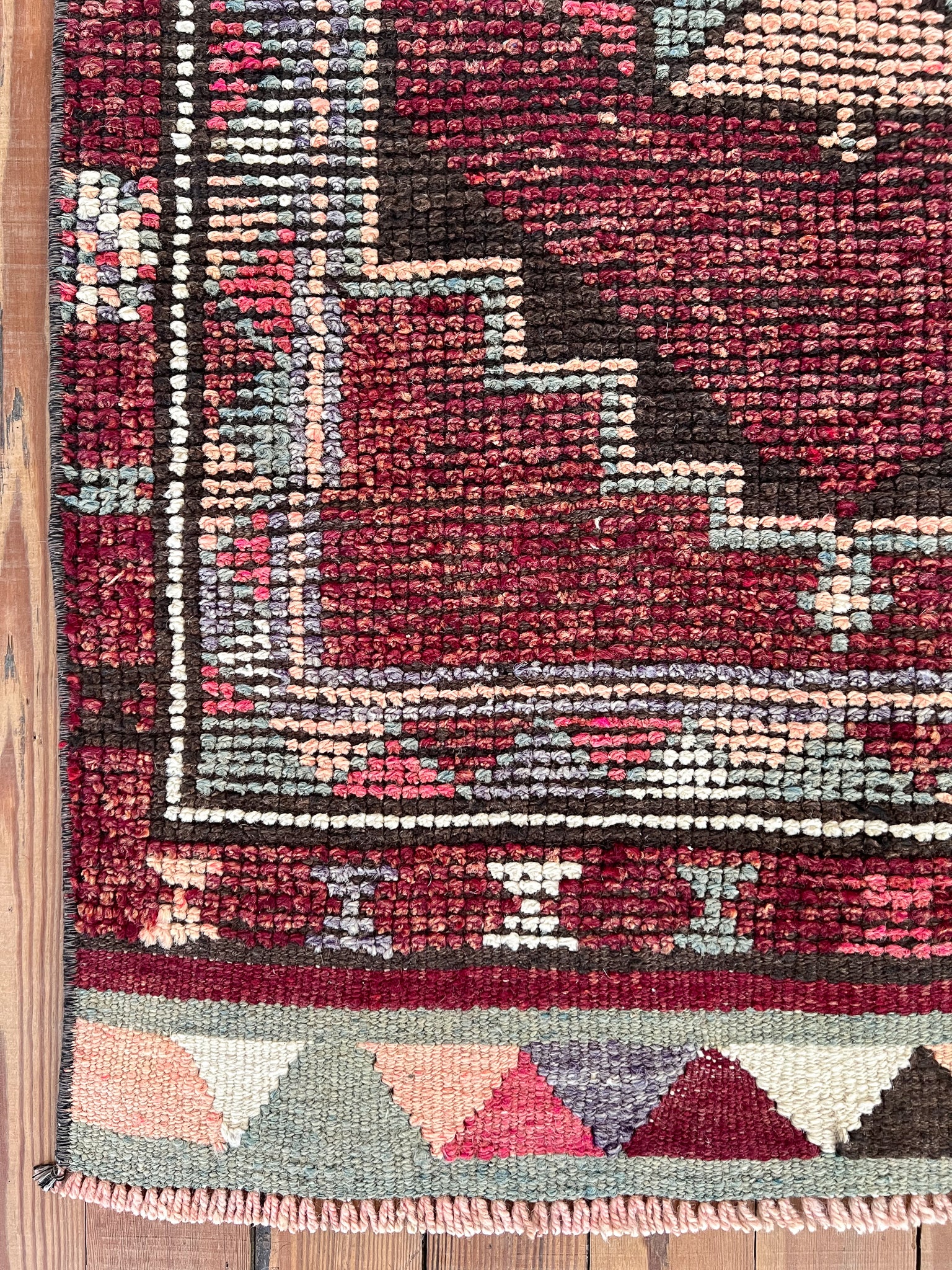Kimora 2'9 x 10'9