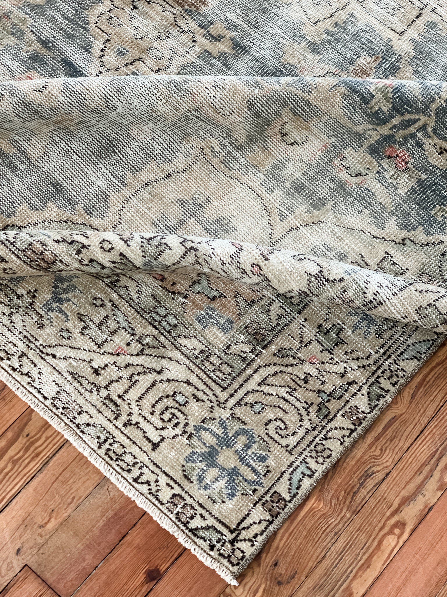 Juniper 6'7 x 10'