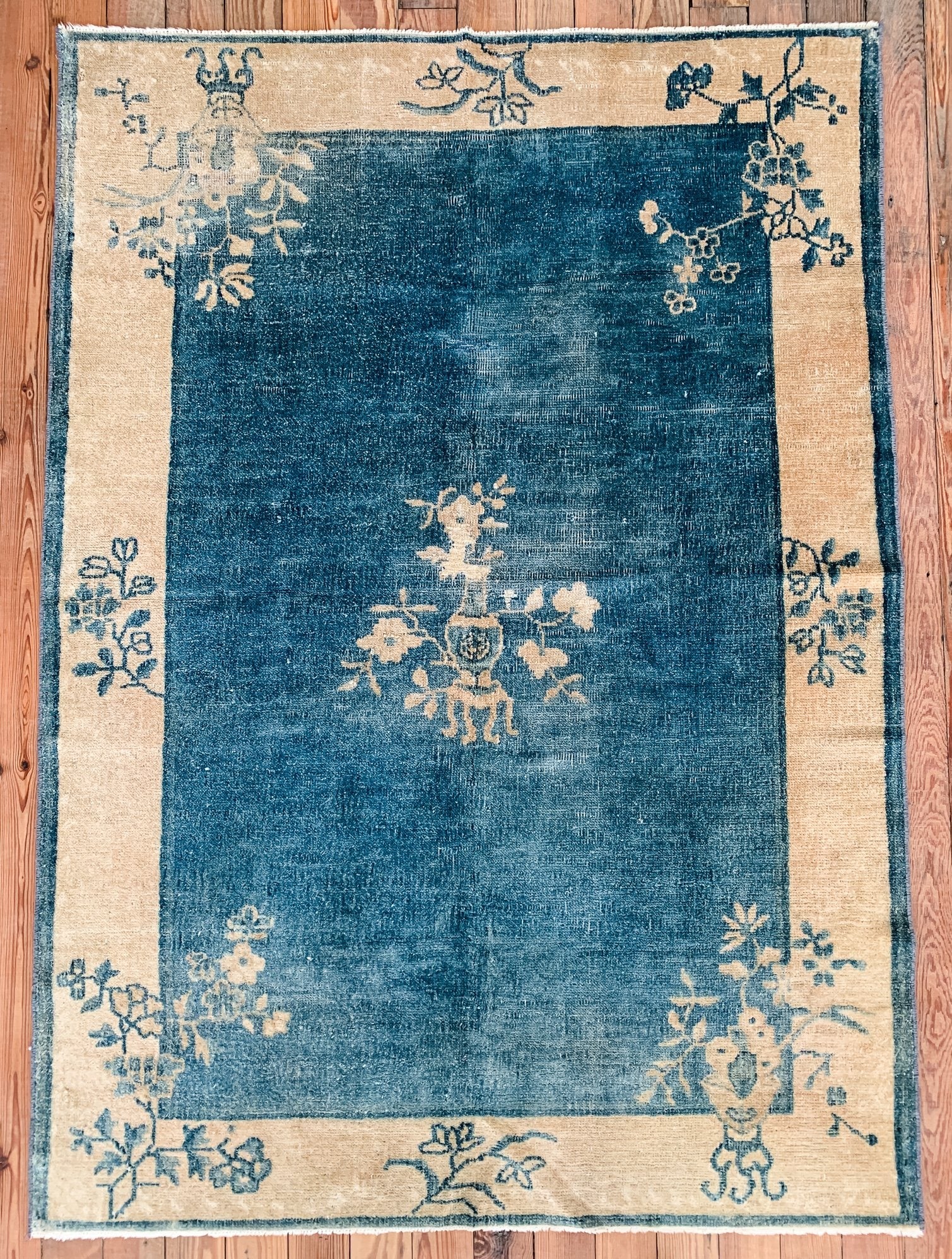 Jia 4' x 5'6