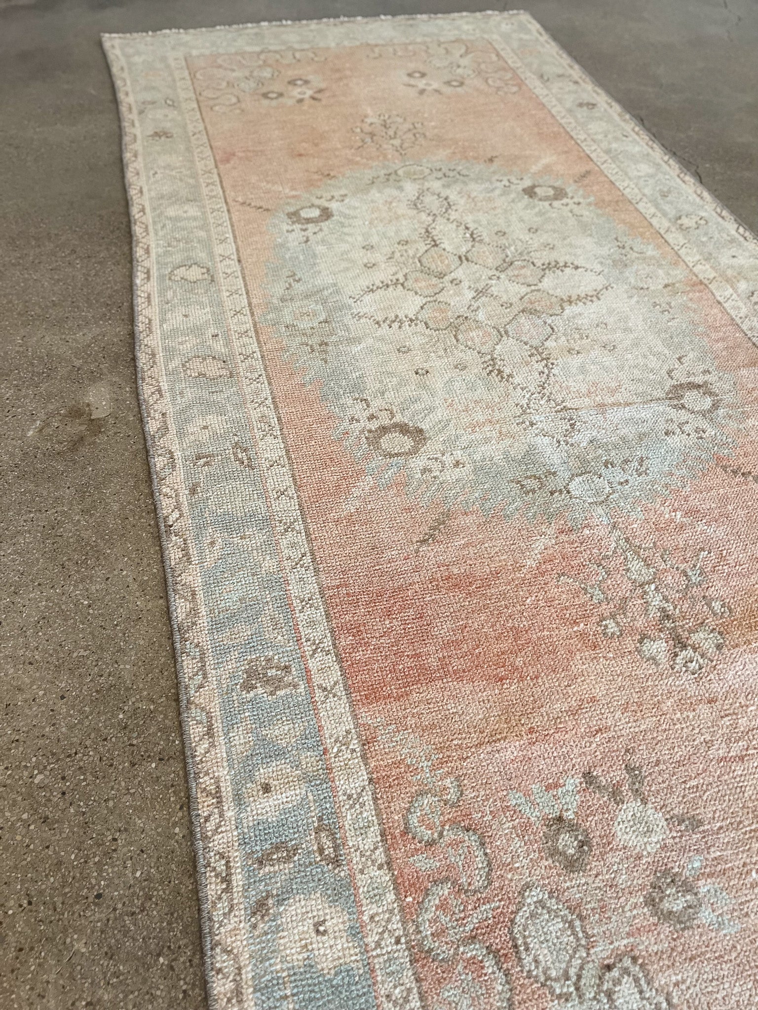 Odelia 3'6 x 7'10