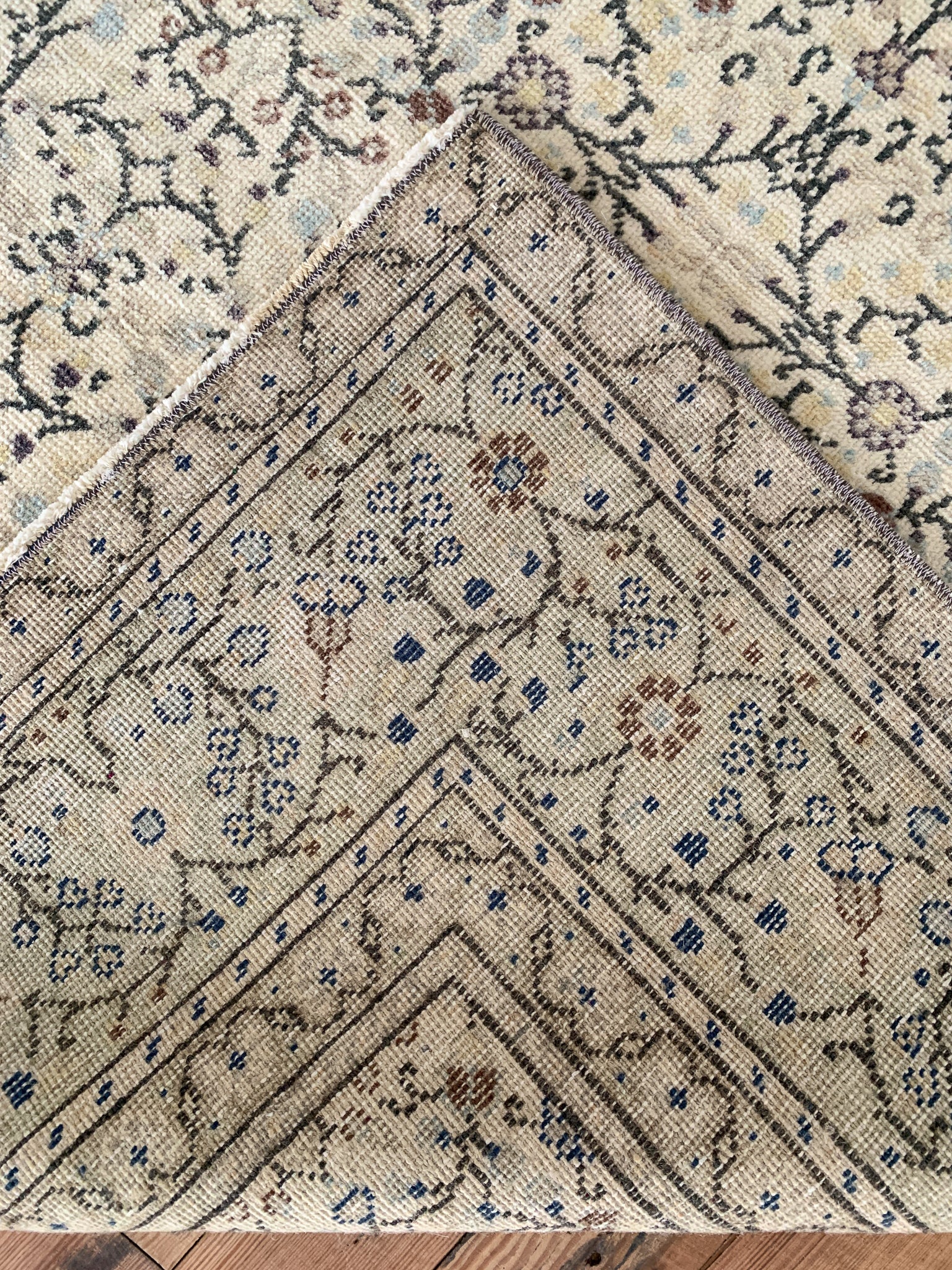 Magnolia 4'9 x 7'