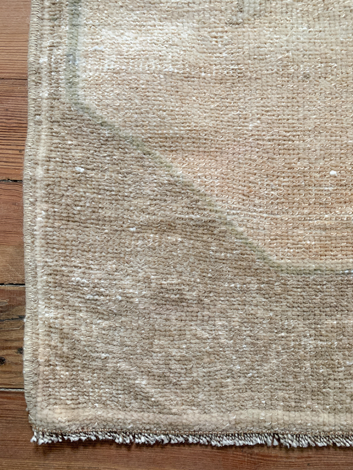 136499 Rug No. 1069 | 1'10 x 3'9 – Six Vintage Rugs