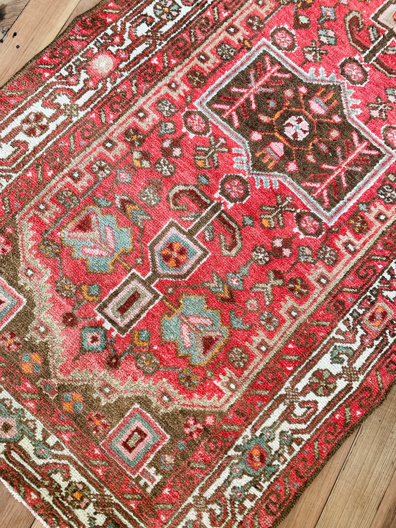 Rosey 2'11 x 16'10