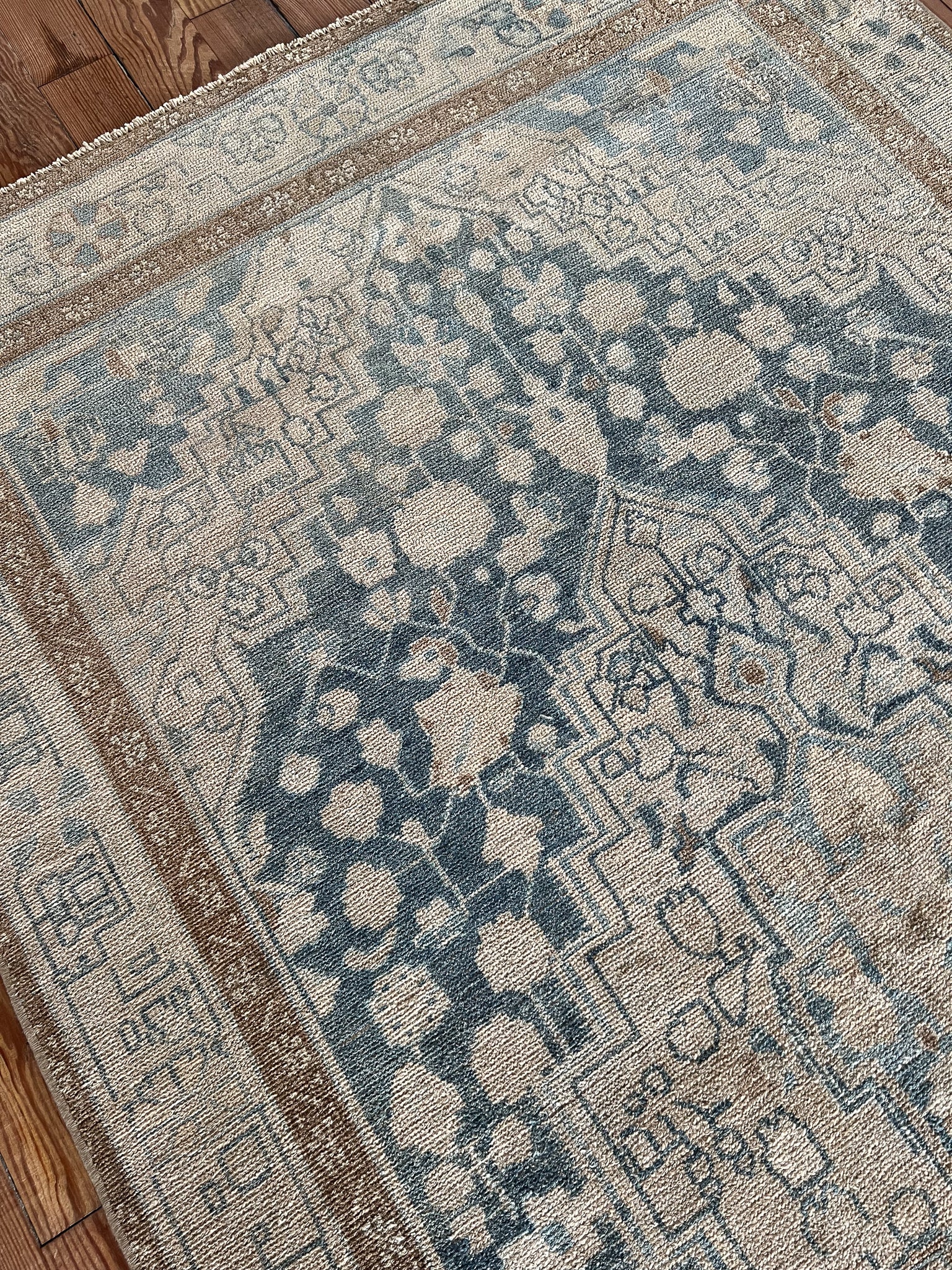 Ghaliya 3'11 x 6'7