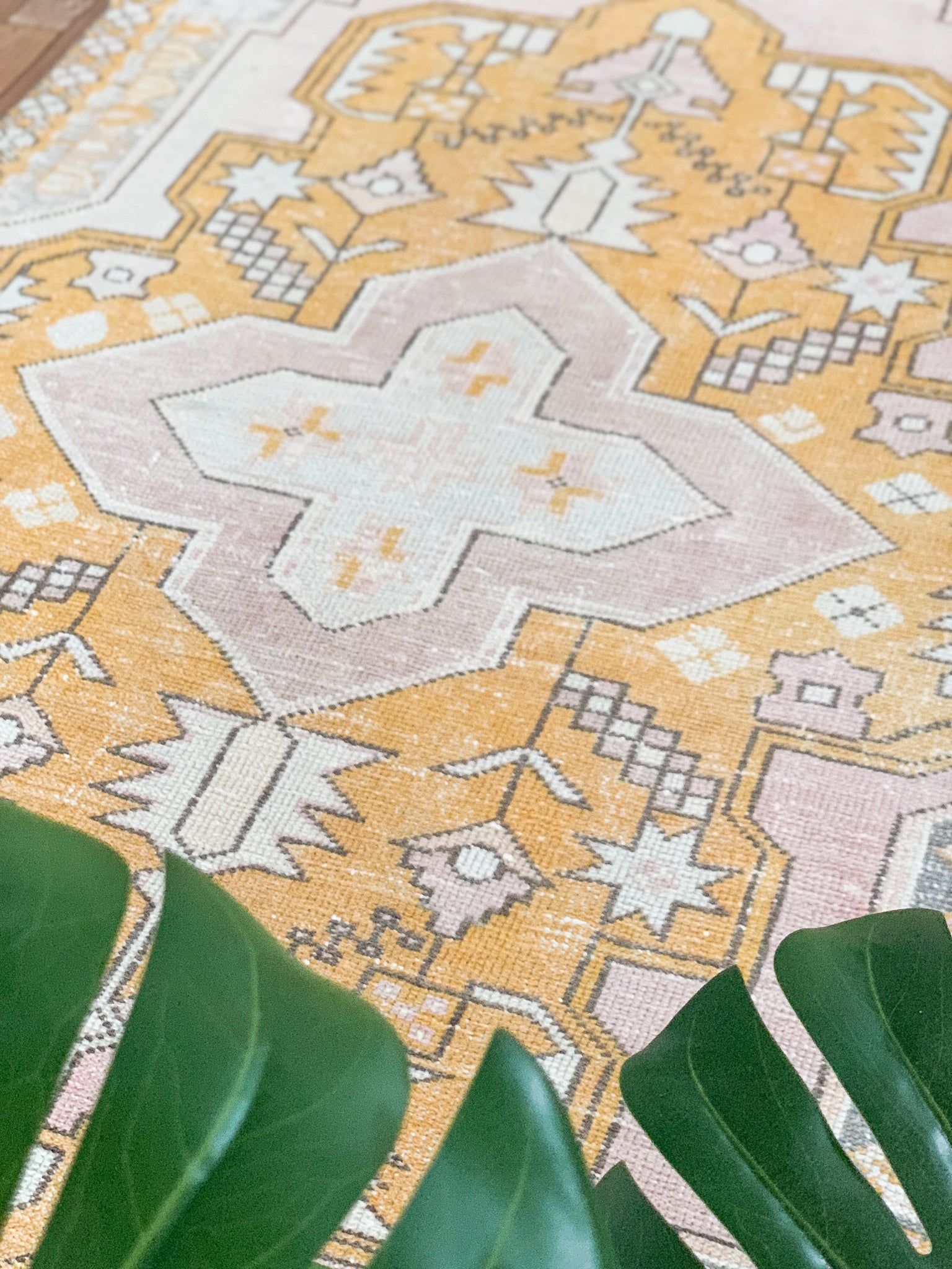Marigold 4'6 x 8'8