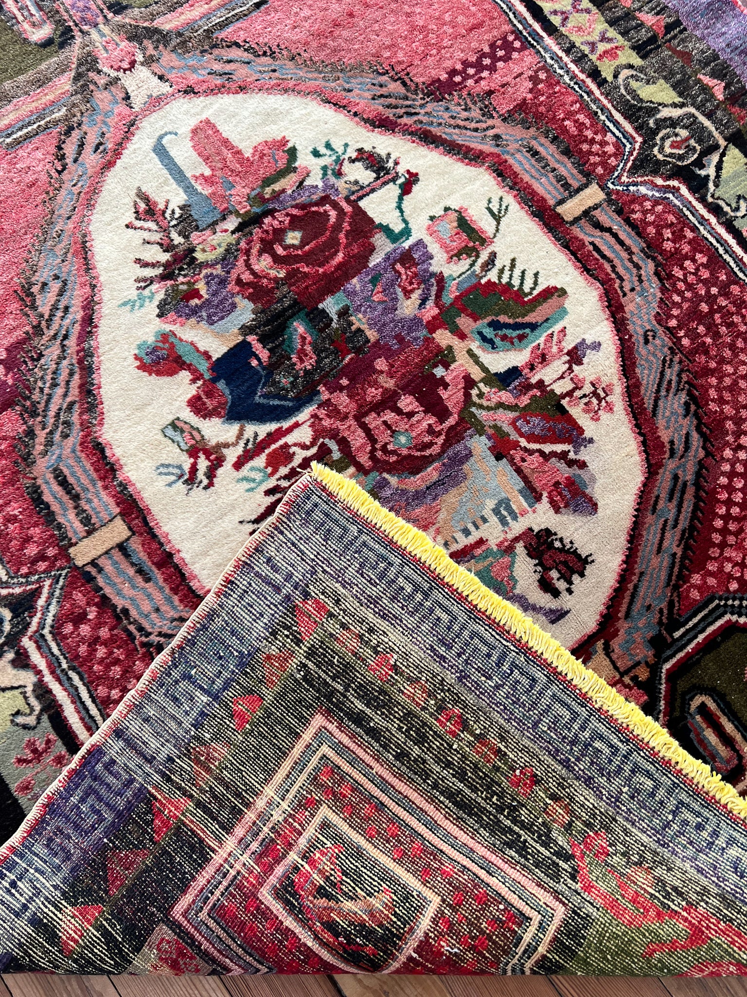Safron 4'8 x 6'1