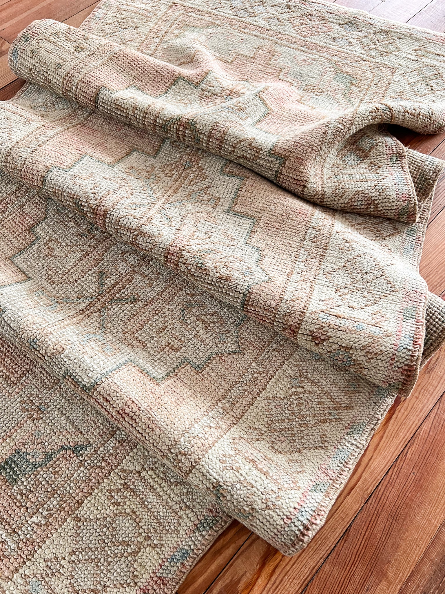 Harriet 2'9 x 10'