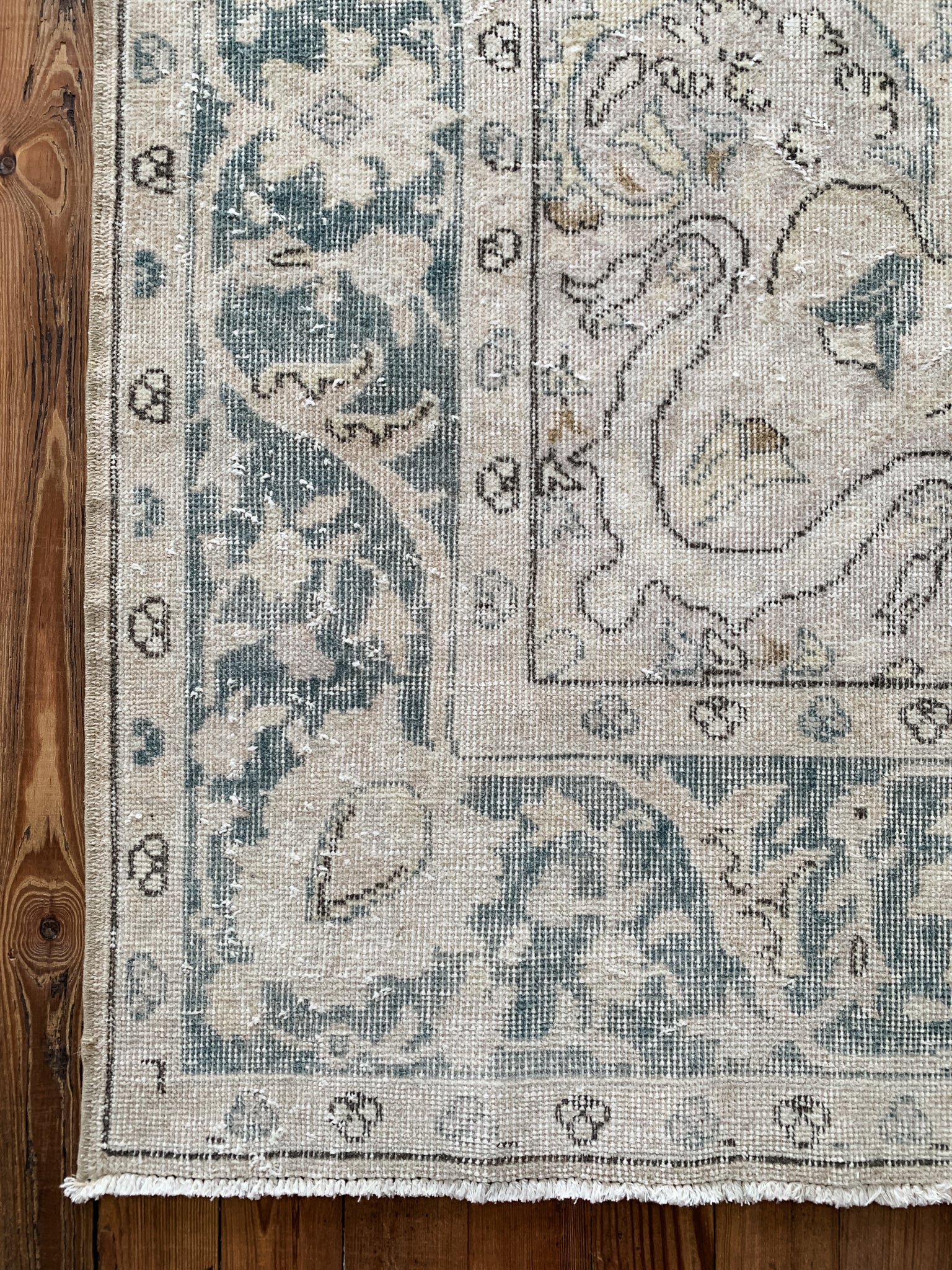 Alexia 6'10 x 10'7 – Six Vintage Rugs