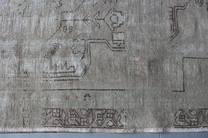 MJ Area Rug 4'7 x 8'2
