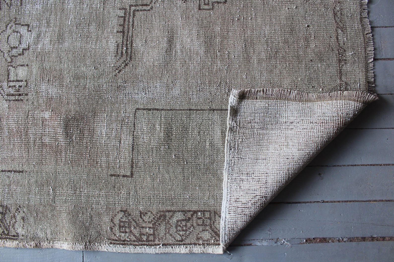 MJ Area Rug 4'7 x 8'2