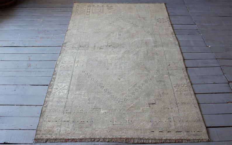 MJ Area Rug 3'4 x 5'7
