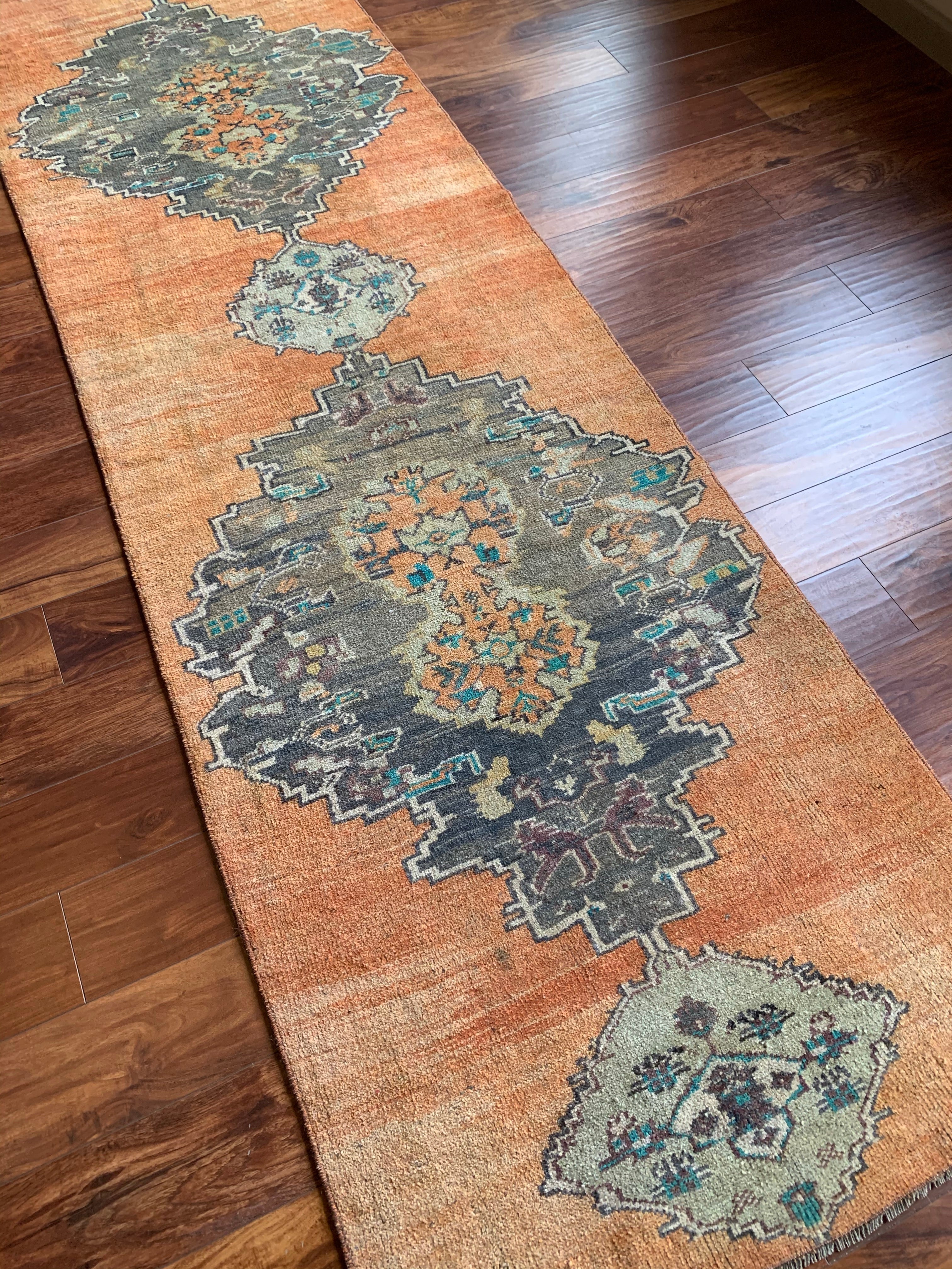 Orielle 3' x 10'8