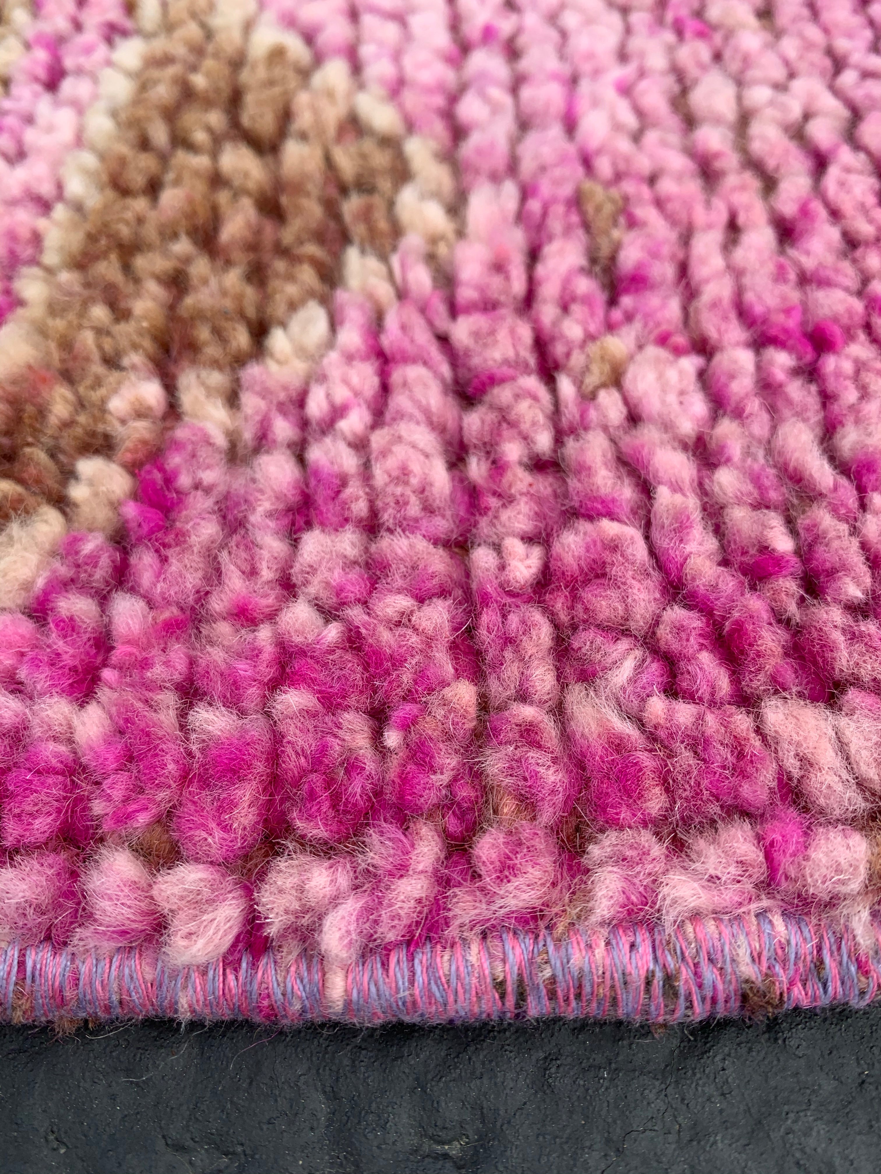 Livia 2'10 x 10'4