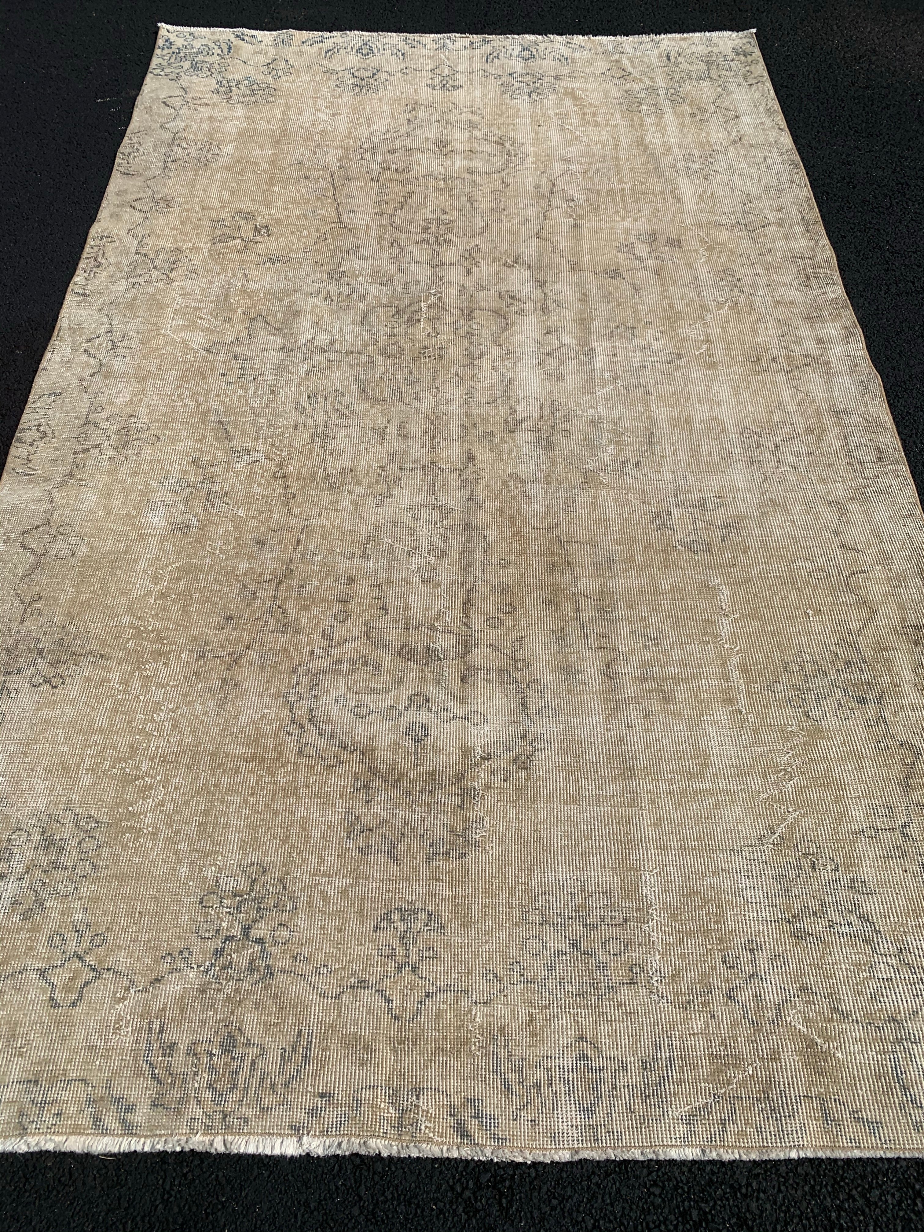 Pandora 5'1 x 8'5