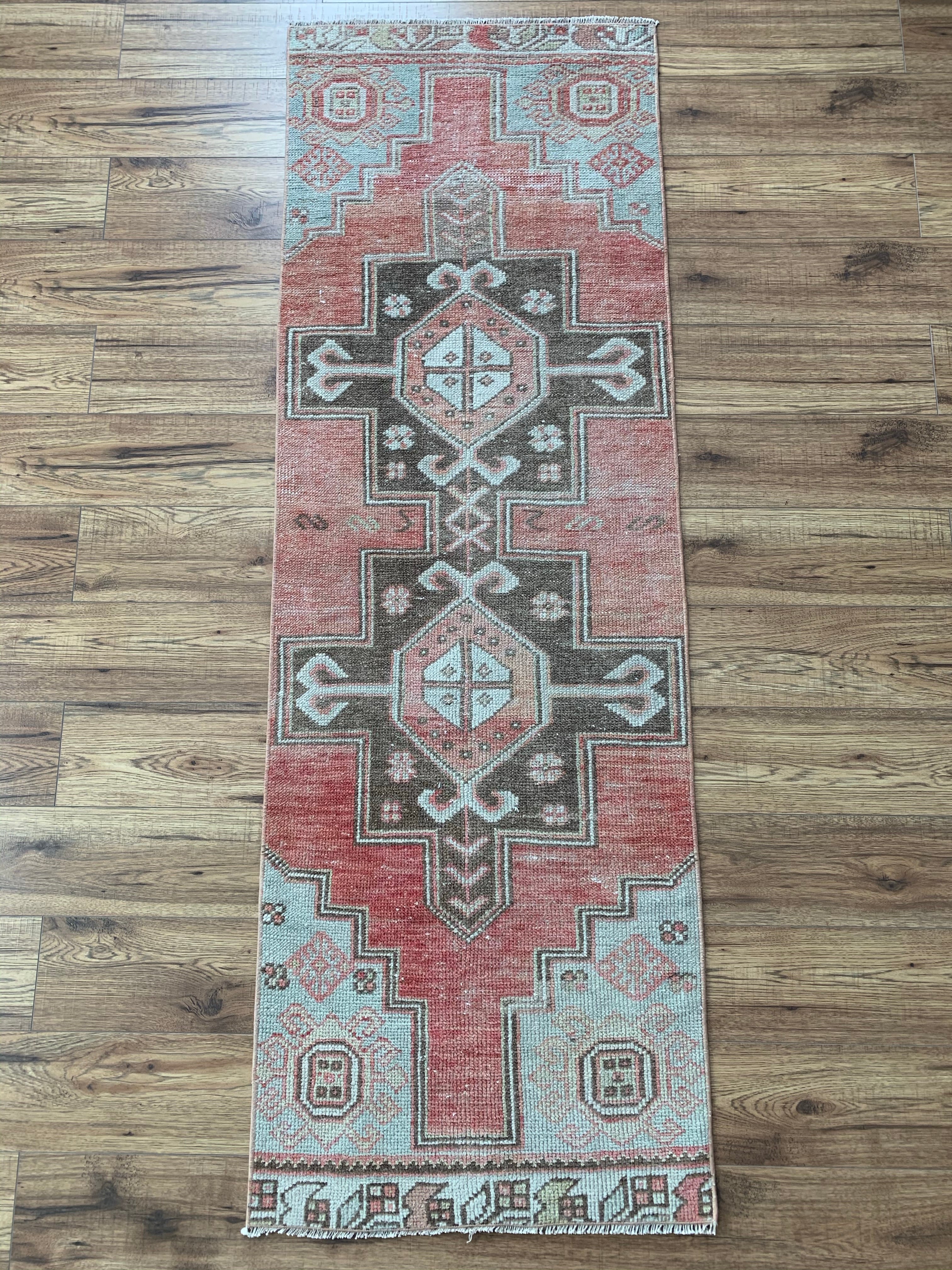 Audrey 2'2 x 6'5
