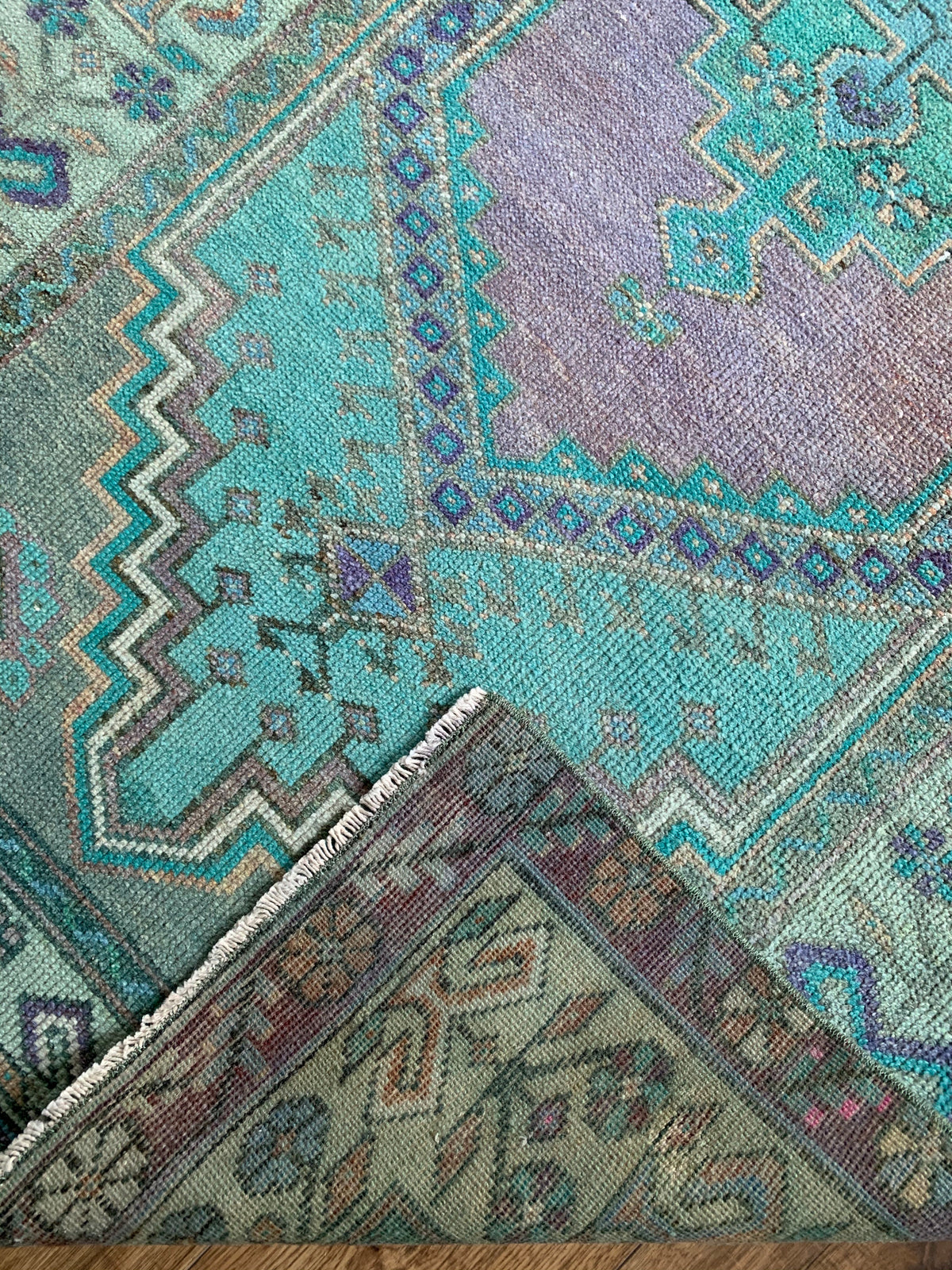 Jewel 3'2 x 6'7 – Six Vintage Rugs