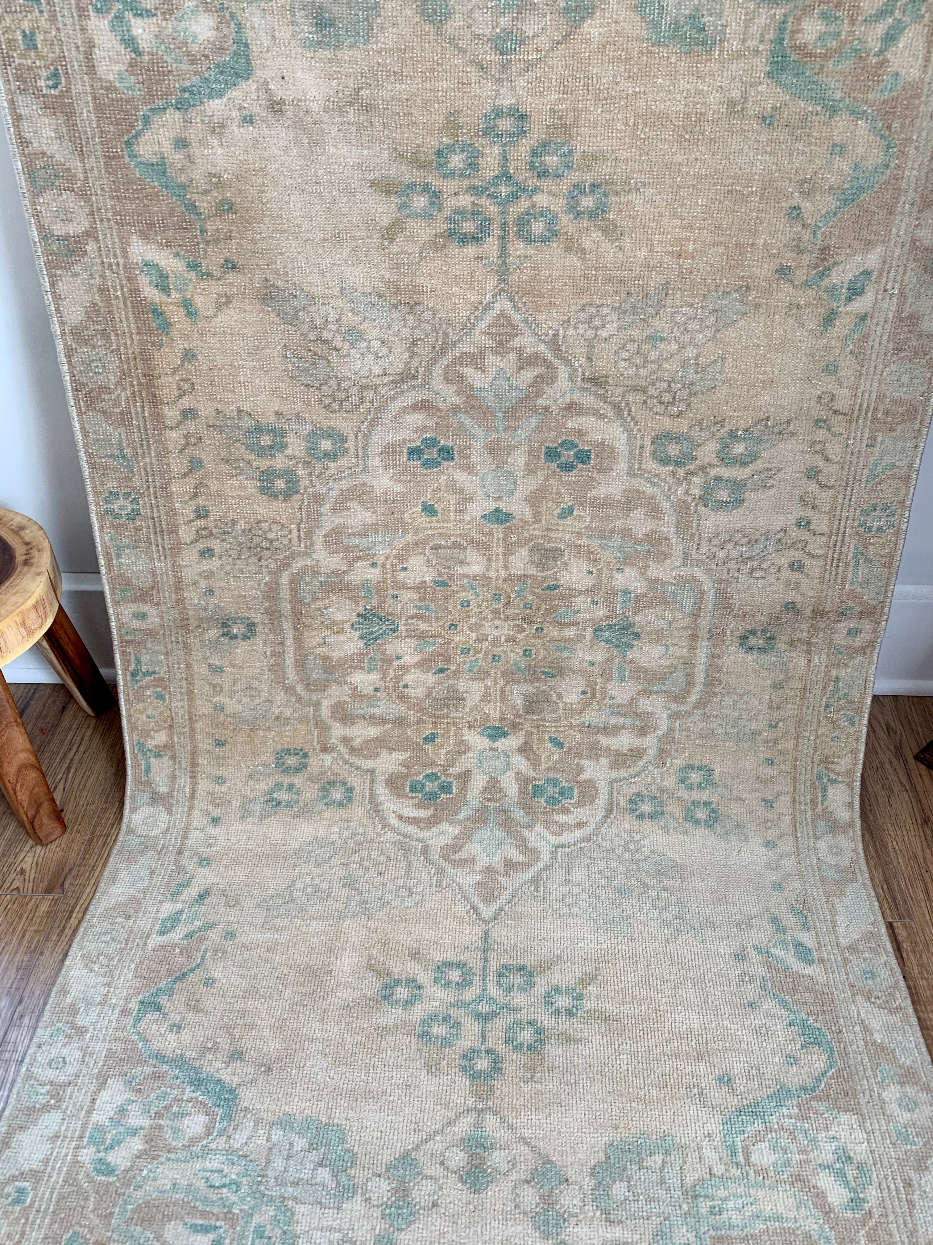 Braylin 2'11 x 8'