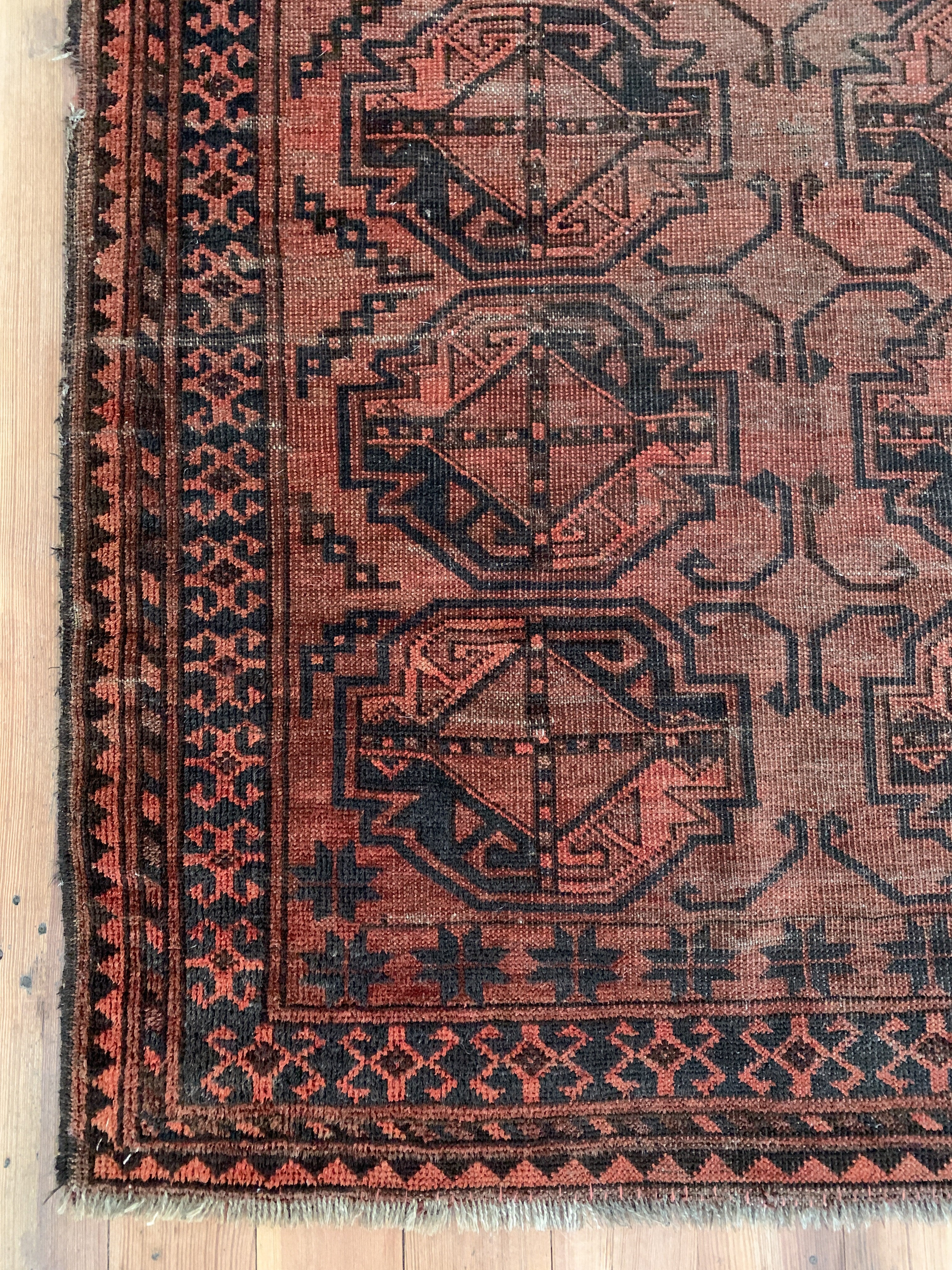 Antique 002 | 3'1 X 4'10