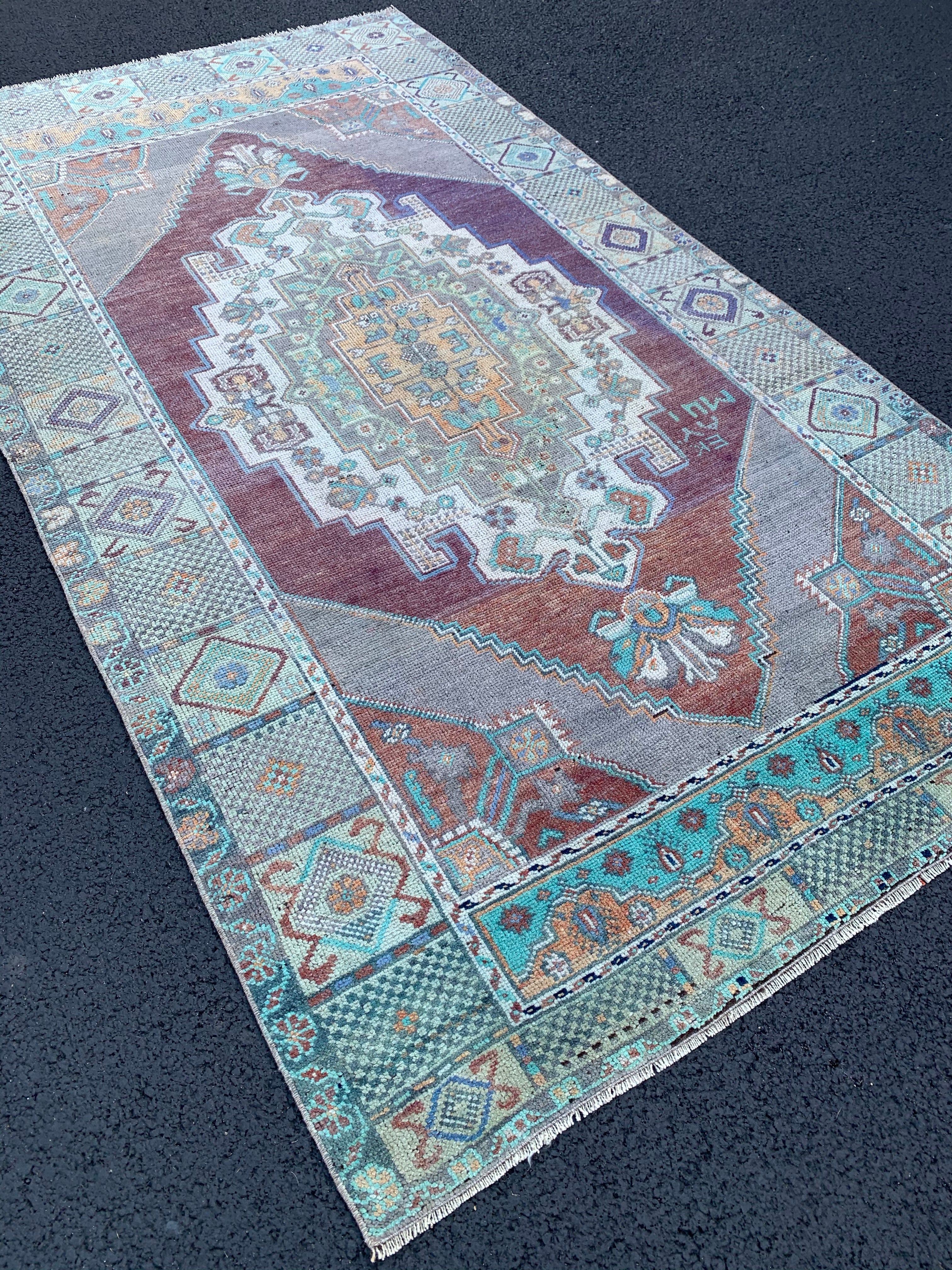 Aquarius 4'5 x 8'4
