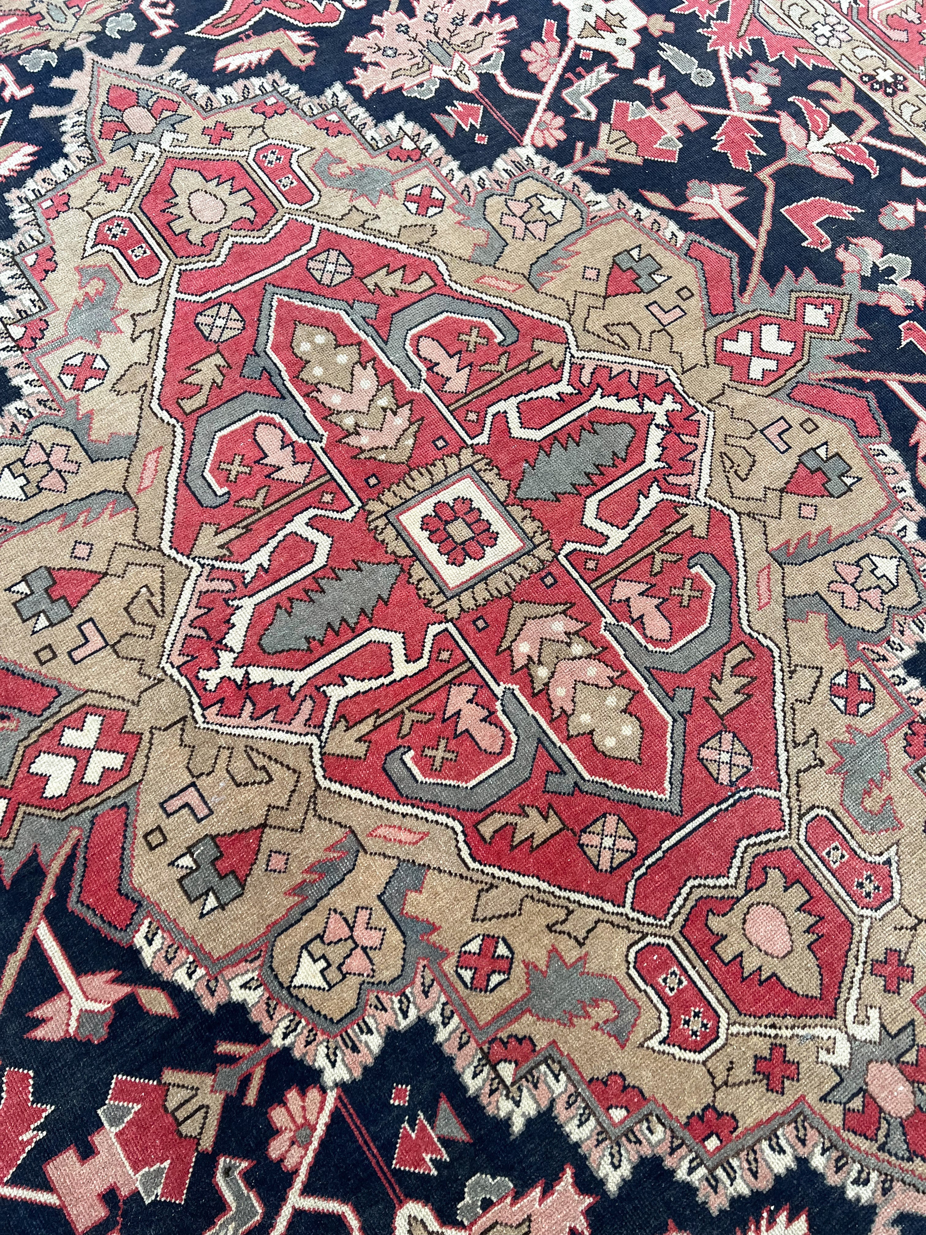 Ahana 8’3 x 11’3