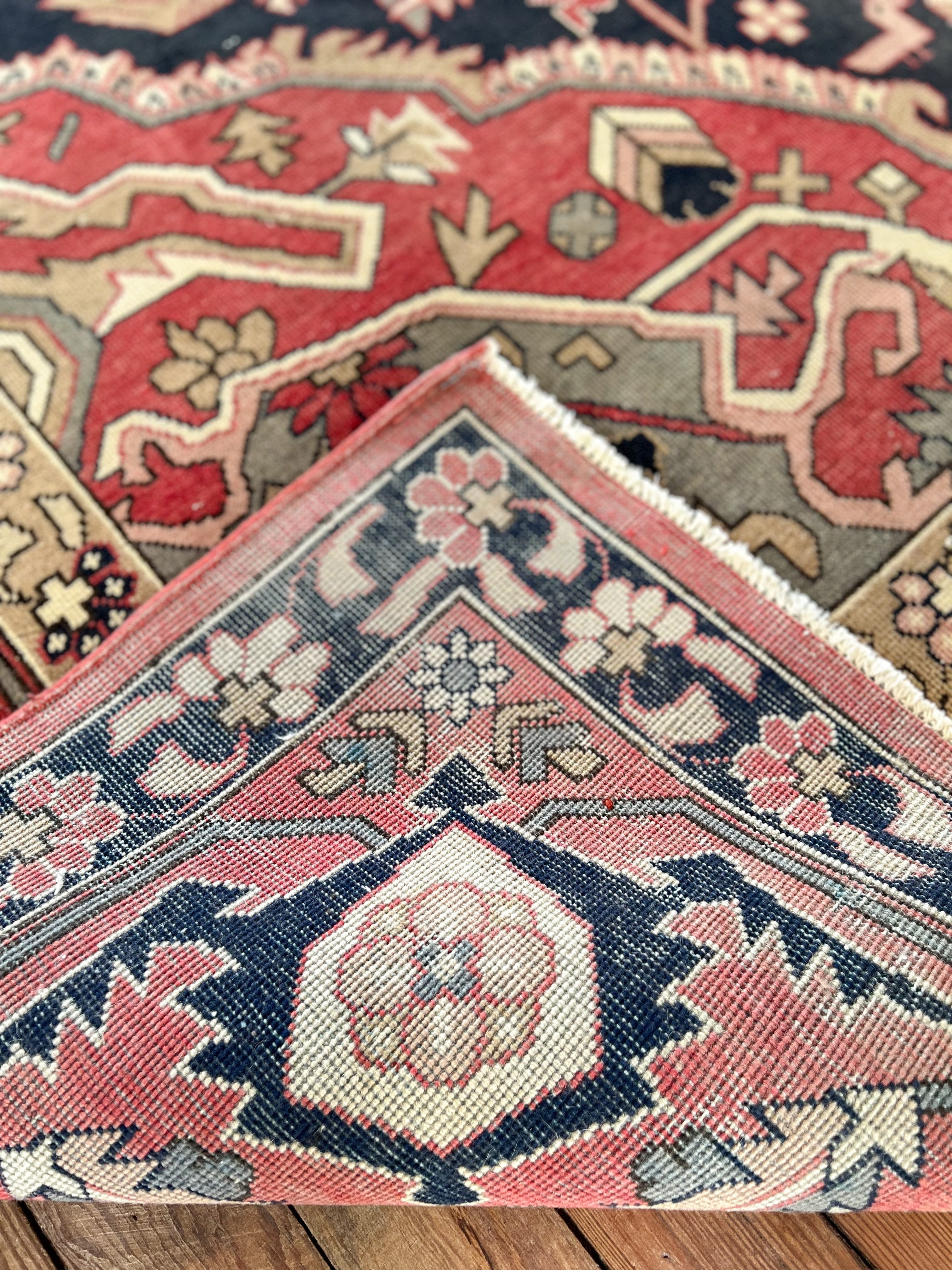 Ahana 8’3 x 11’3