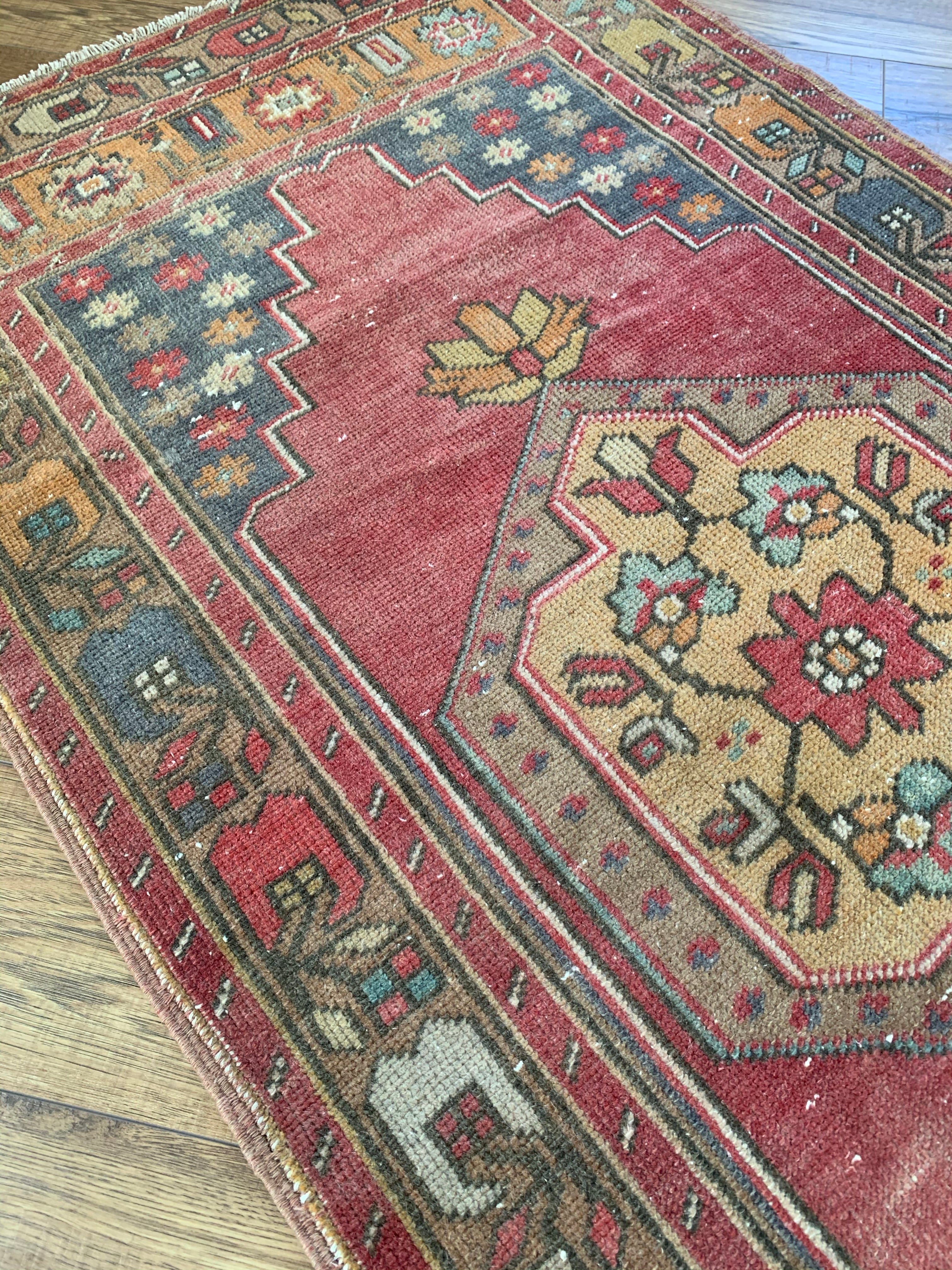 Delilah 2'10 x 5'6