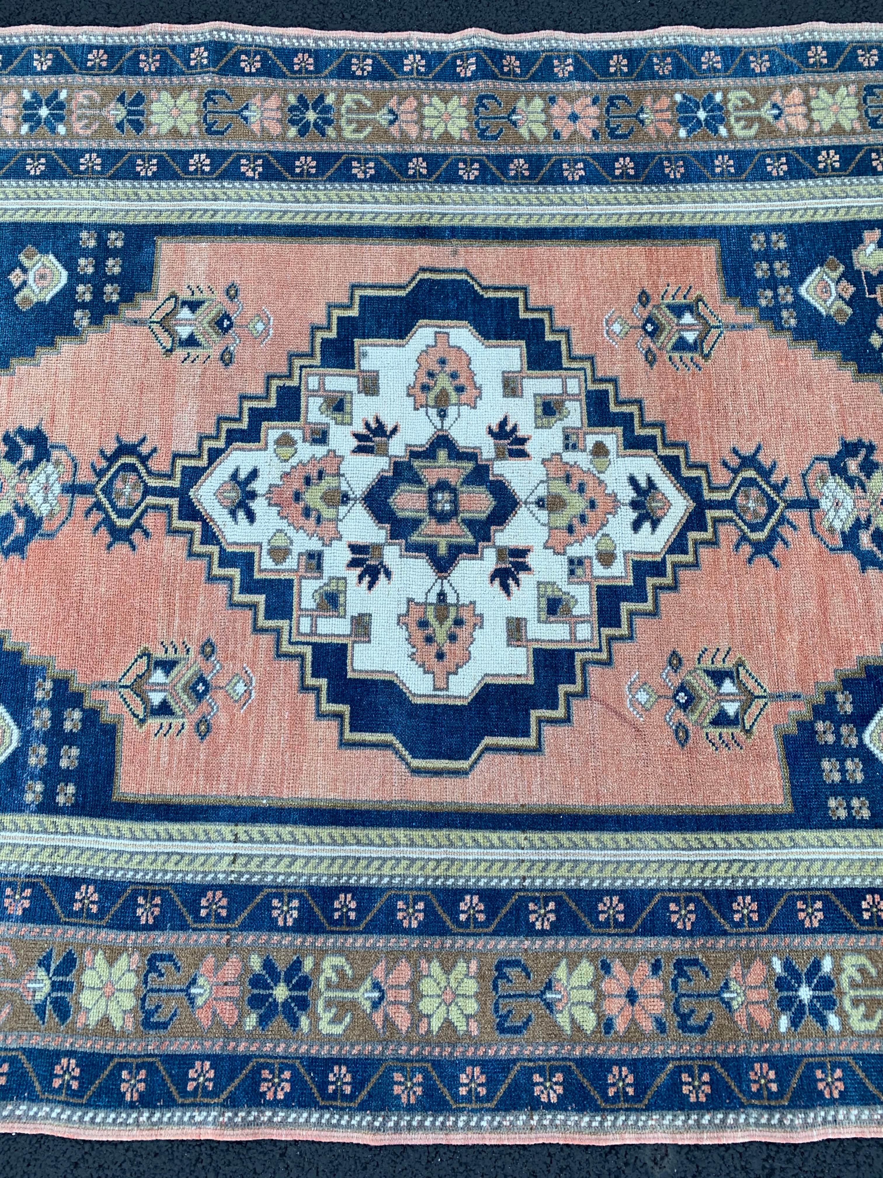 Carina 4'11 x 8'3