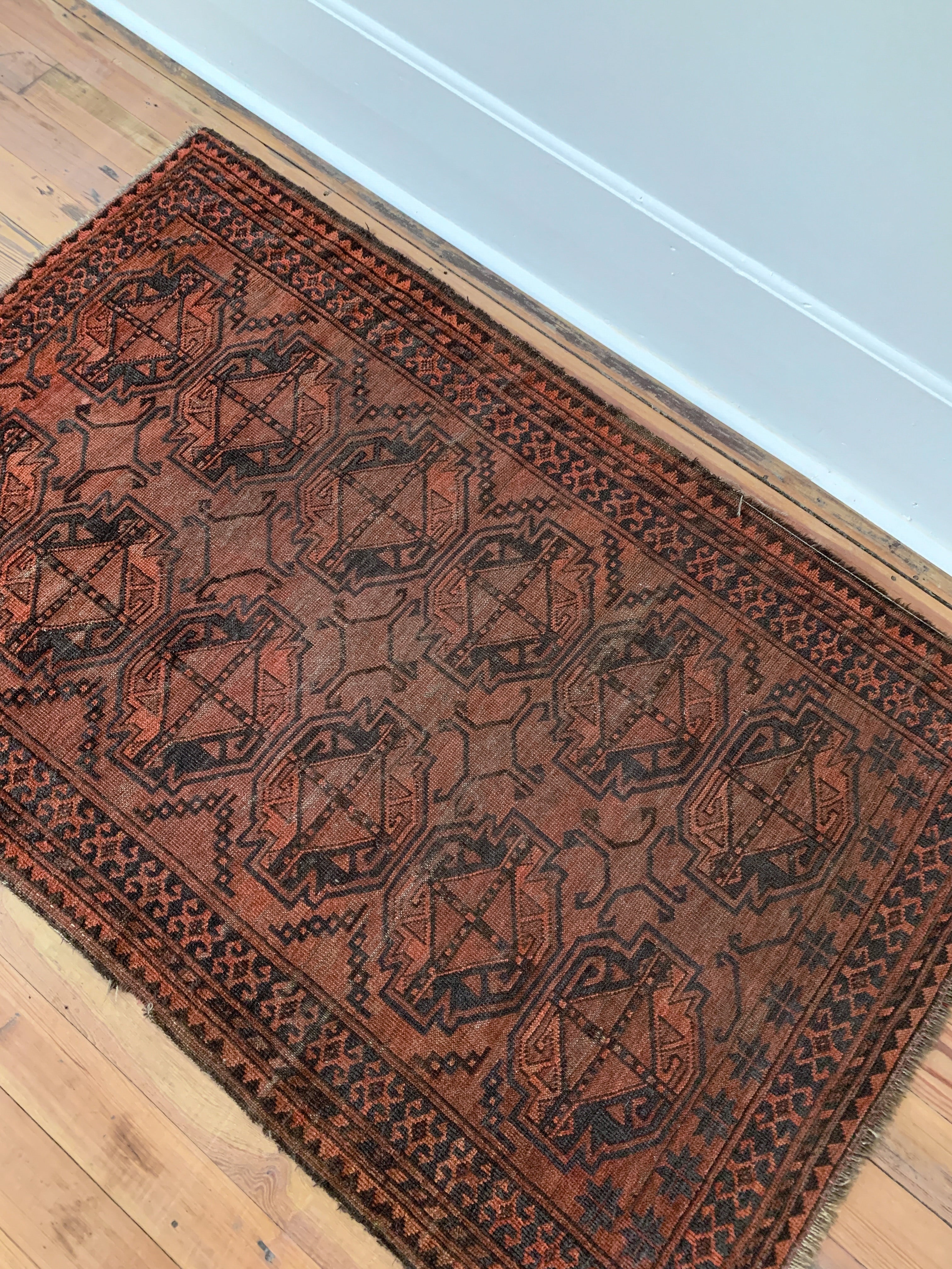 Antique 002 | 3'1 X 4'10