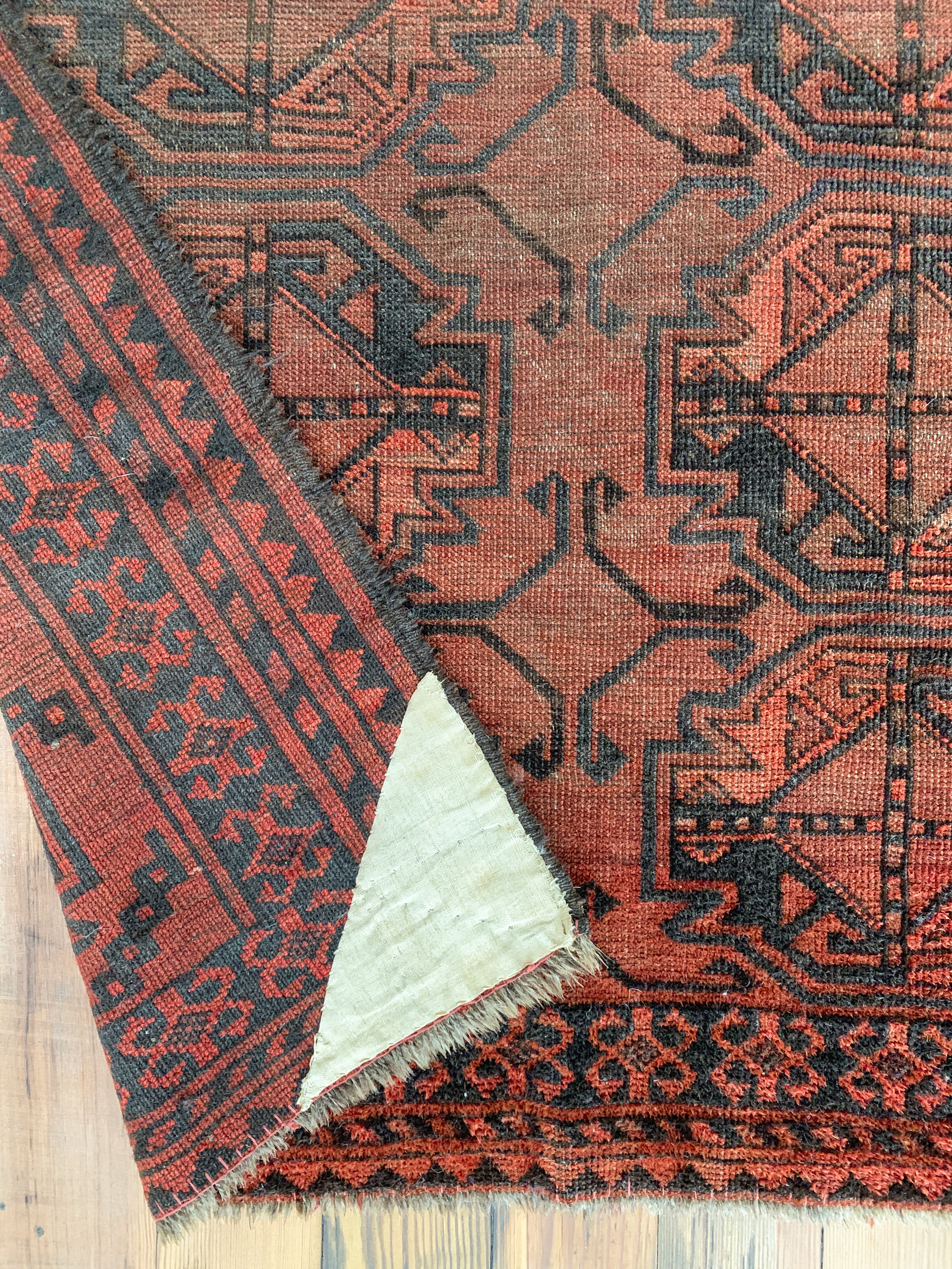 Antique 002 | 3'1 X 4'10