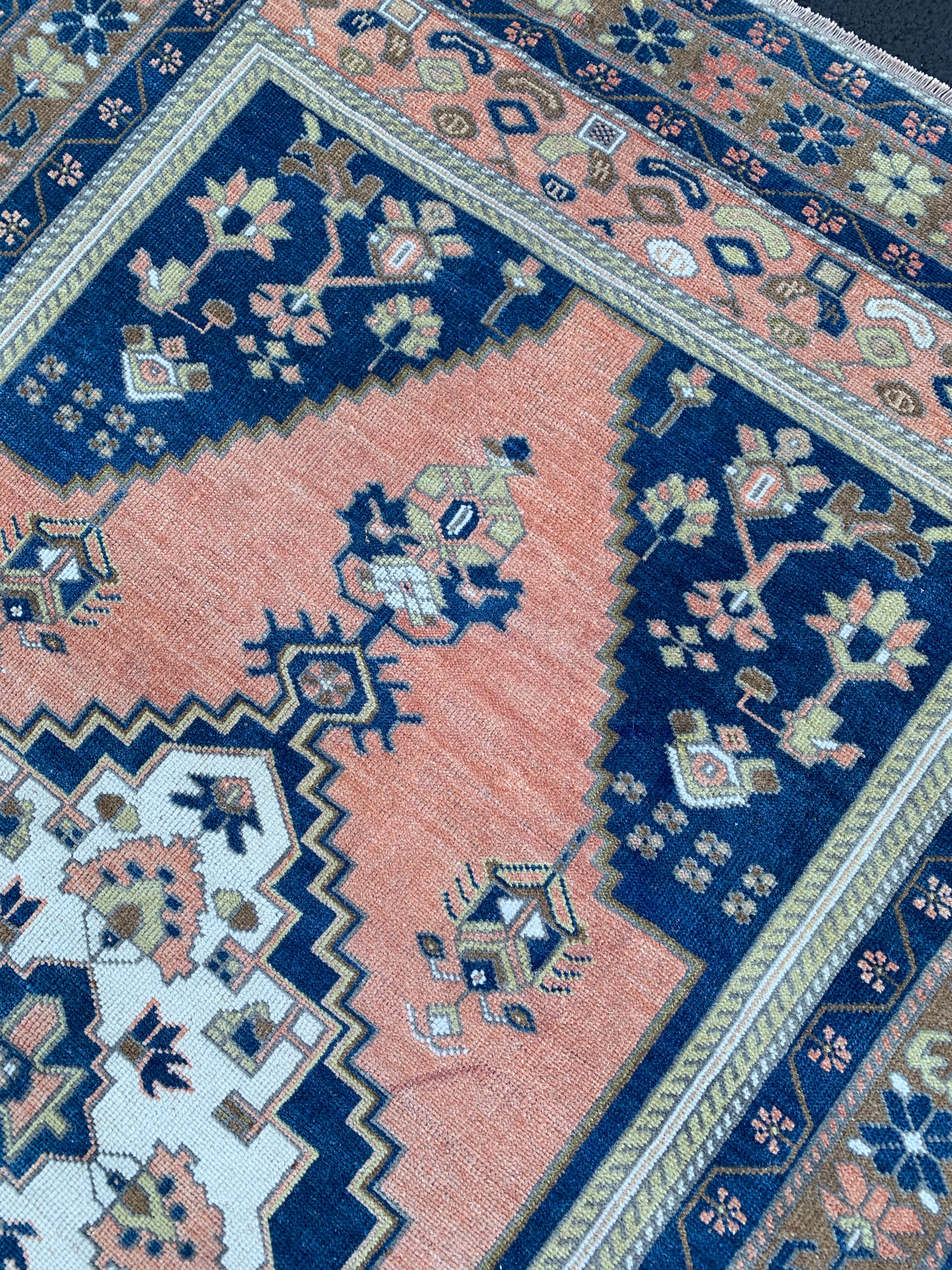 Carina 4'11 x 8'3