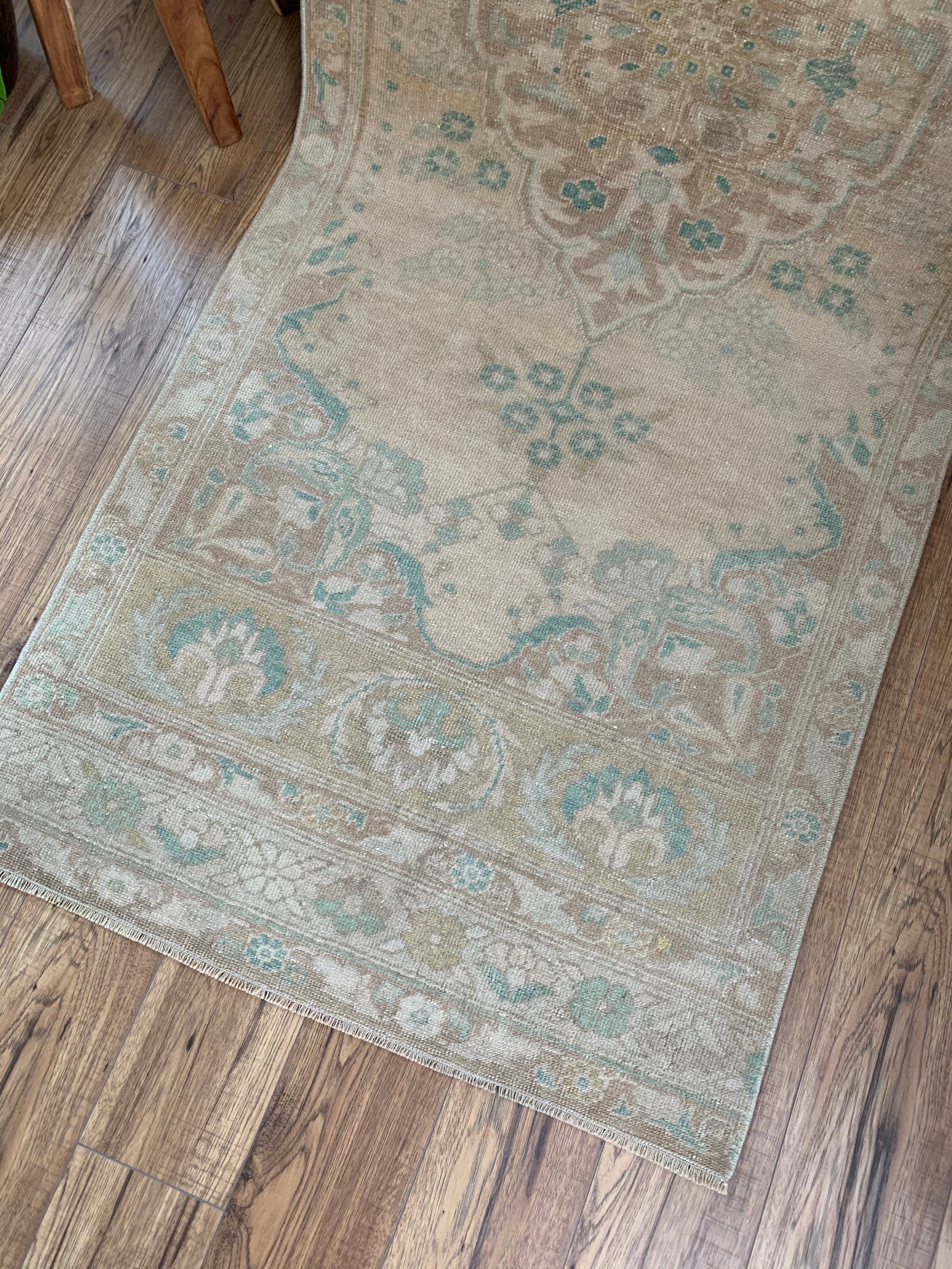 Braylin 2'11 x 8'