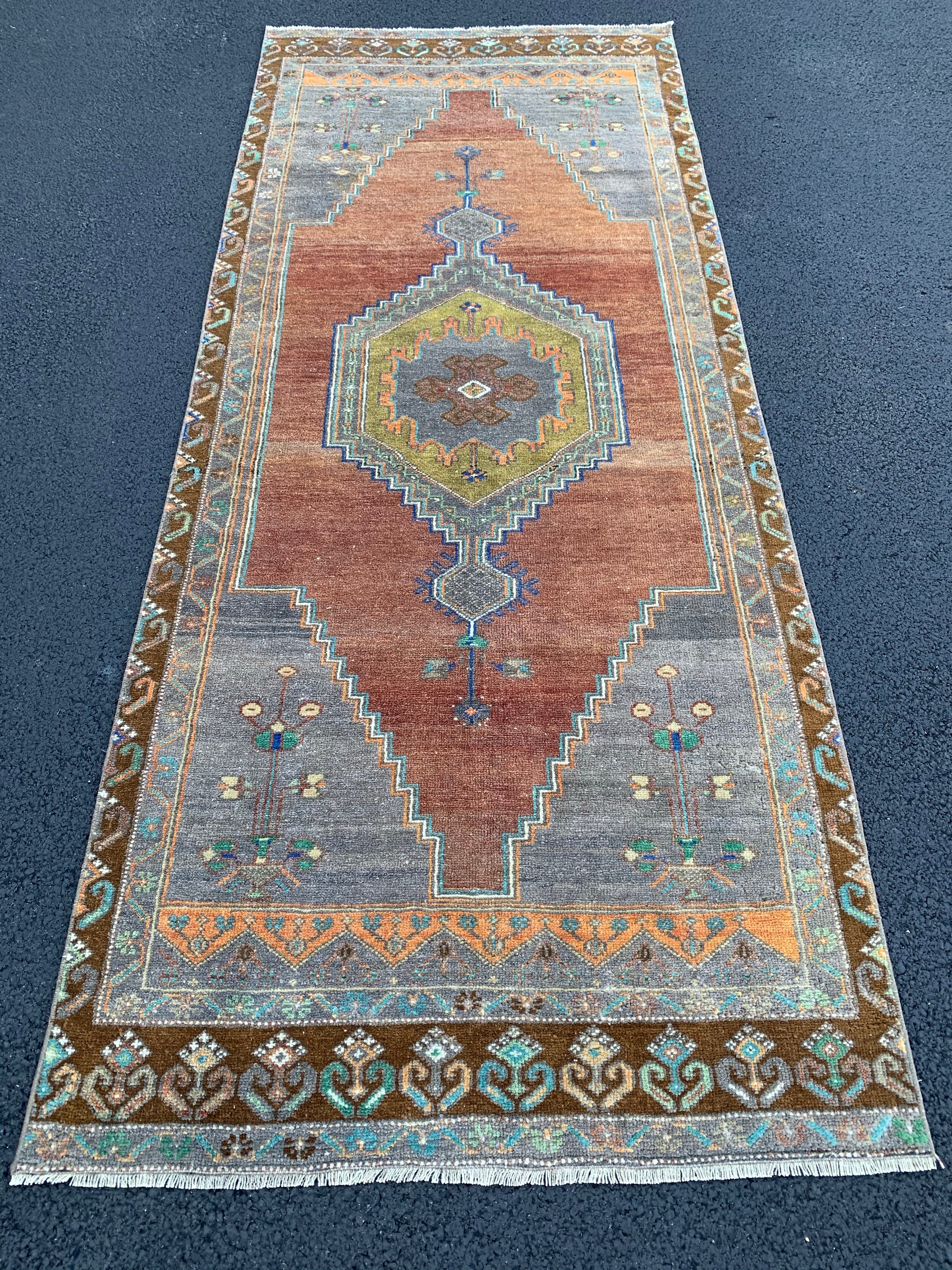 Amara 3'6 x 8'8