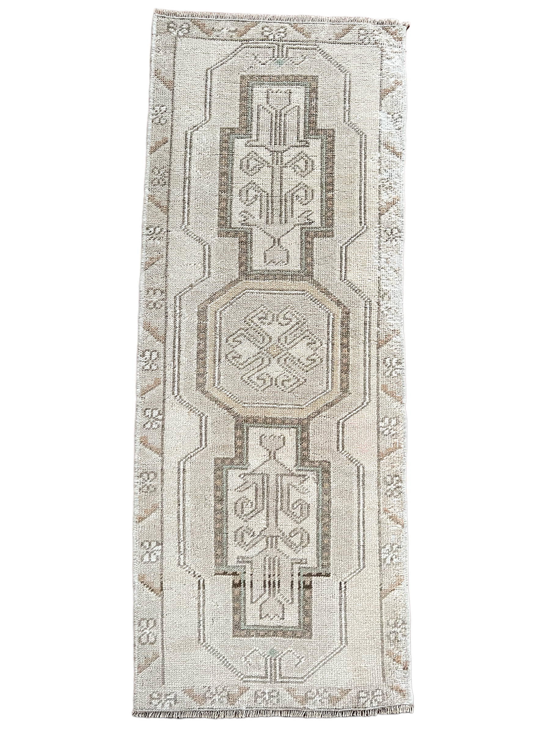 No. 1447 | 1'6 x 3'9