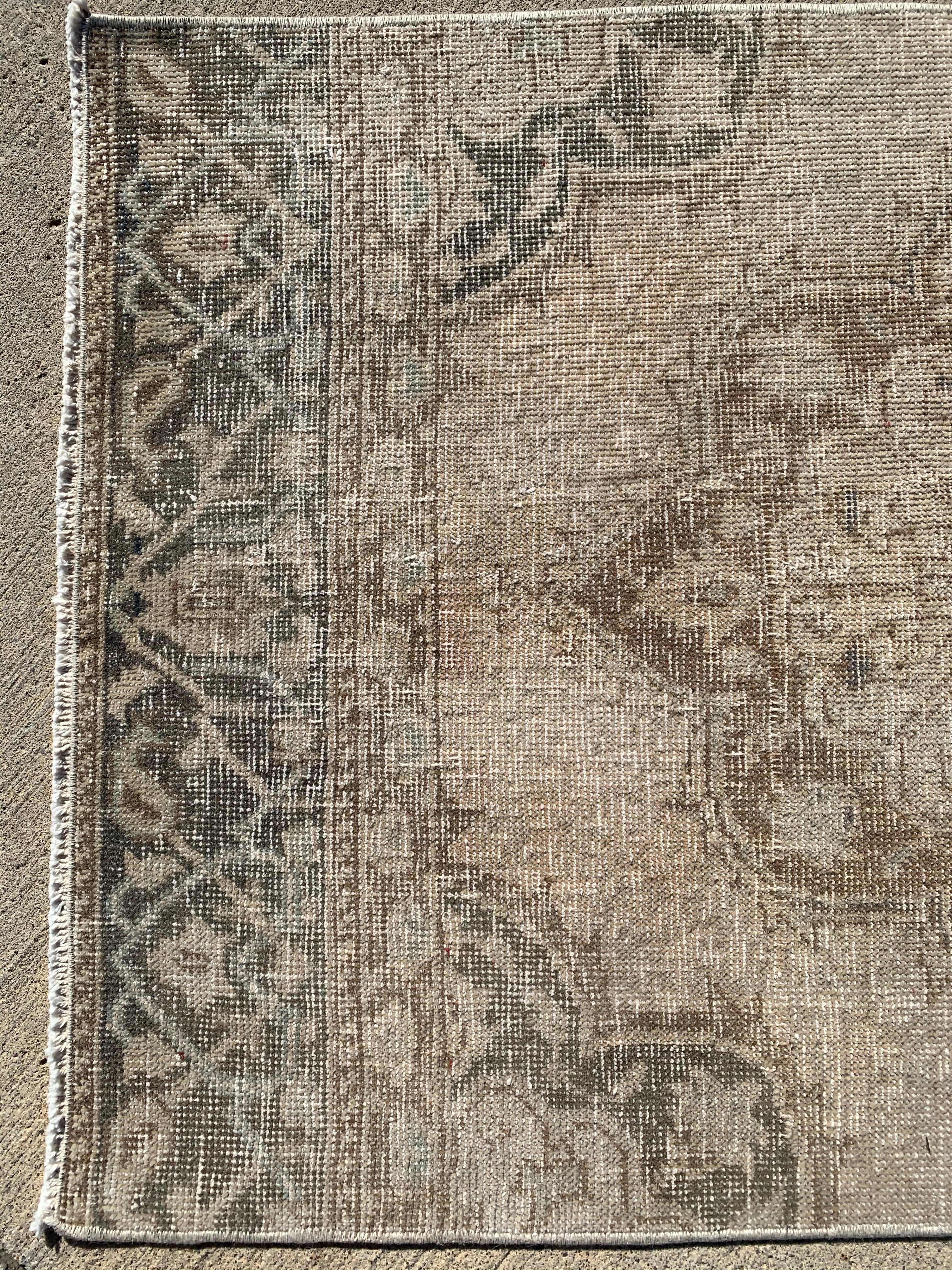Grace 2'6 x 12'10