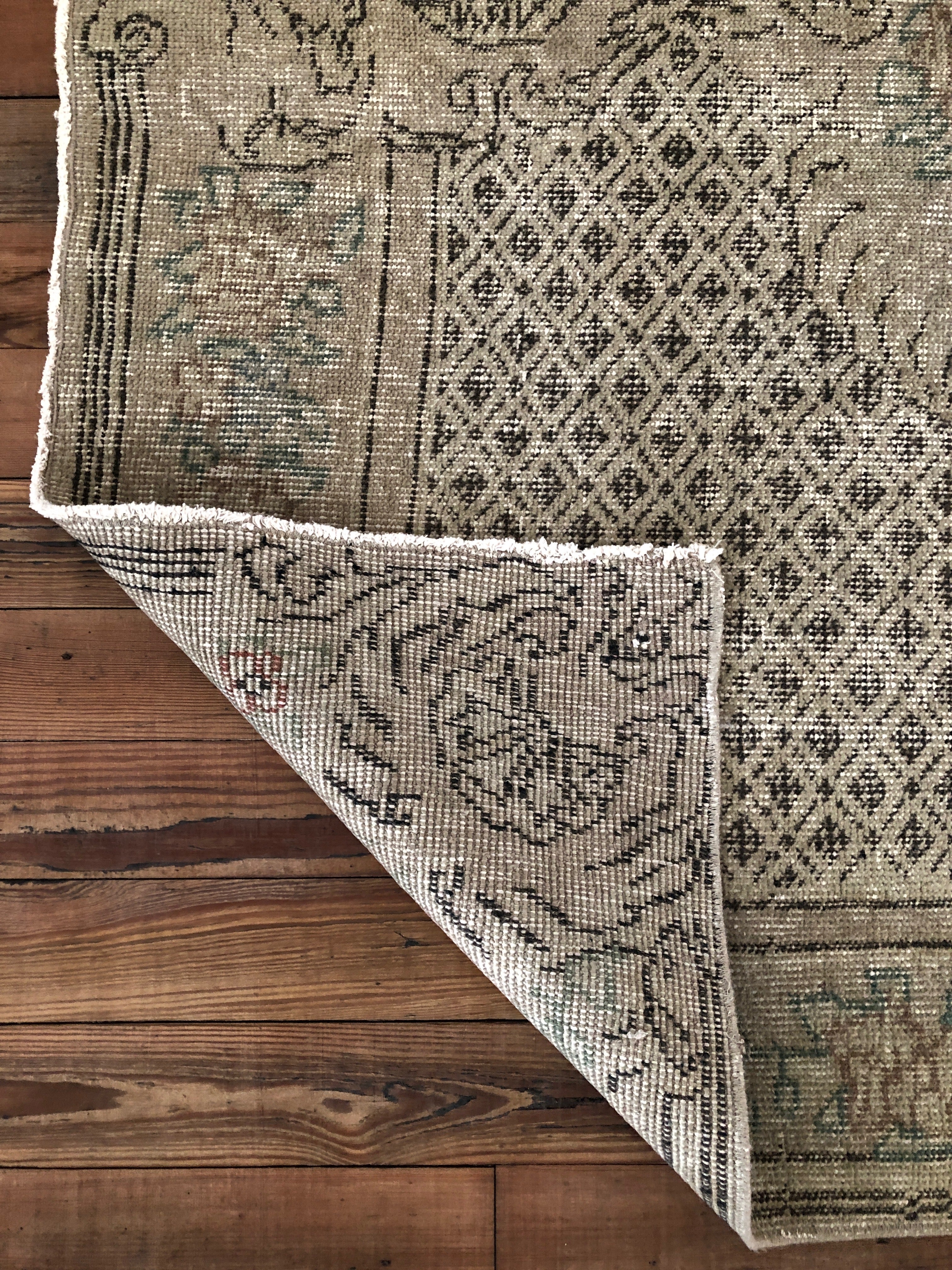 5'1 x 9'1 Turk Area Rug
