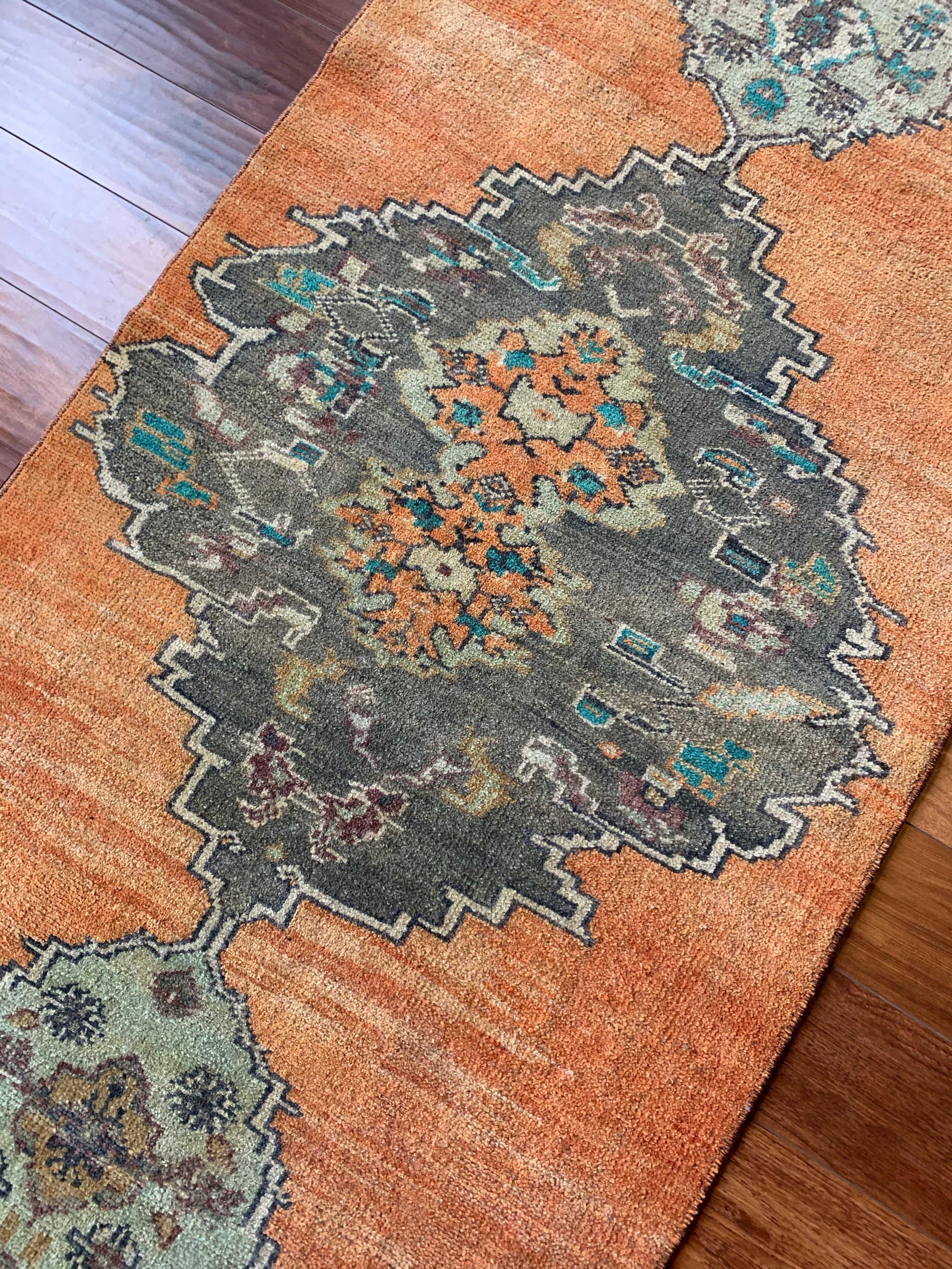 Orielle 3' x 10'8