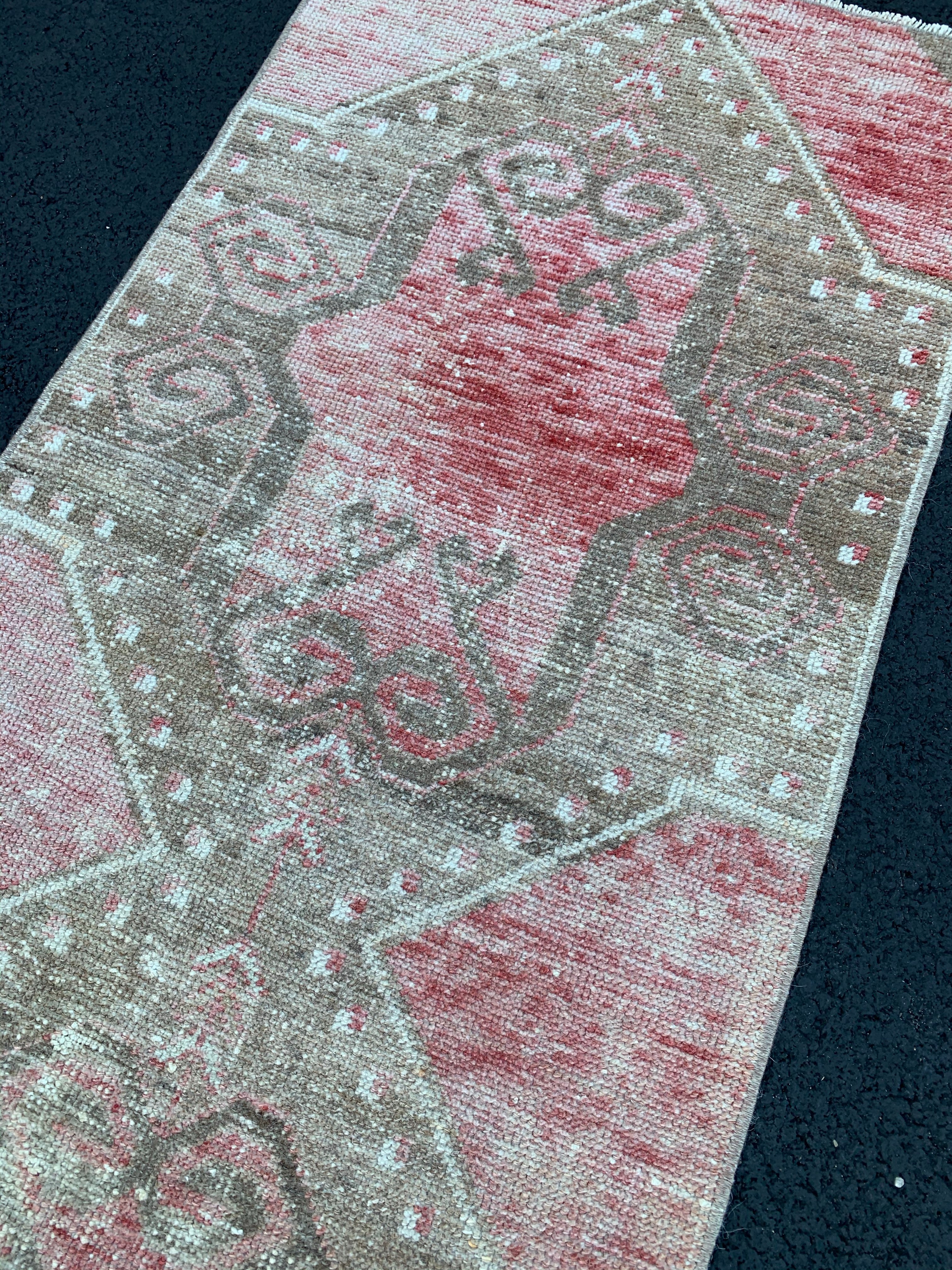 Rosette 2'5 x 8'7