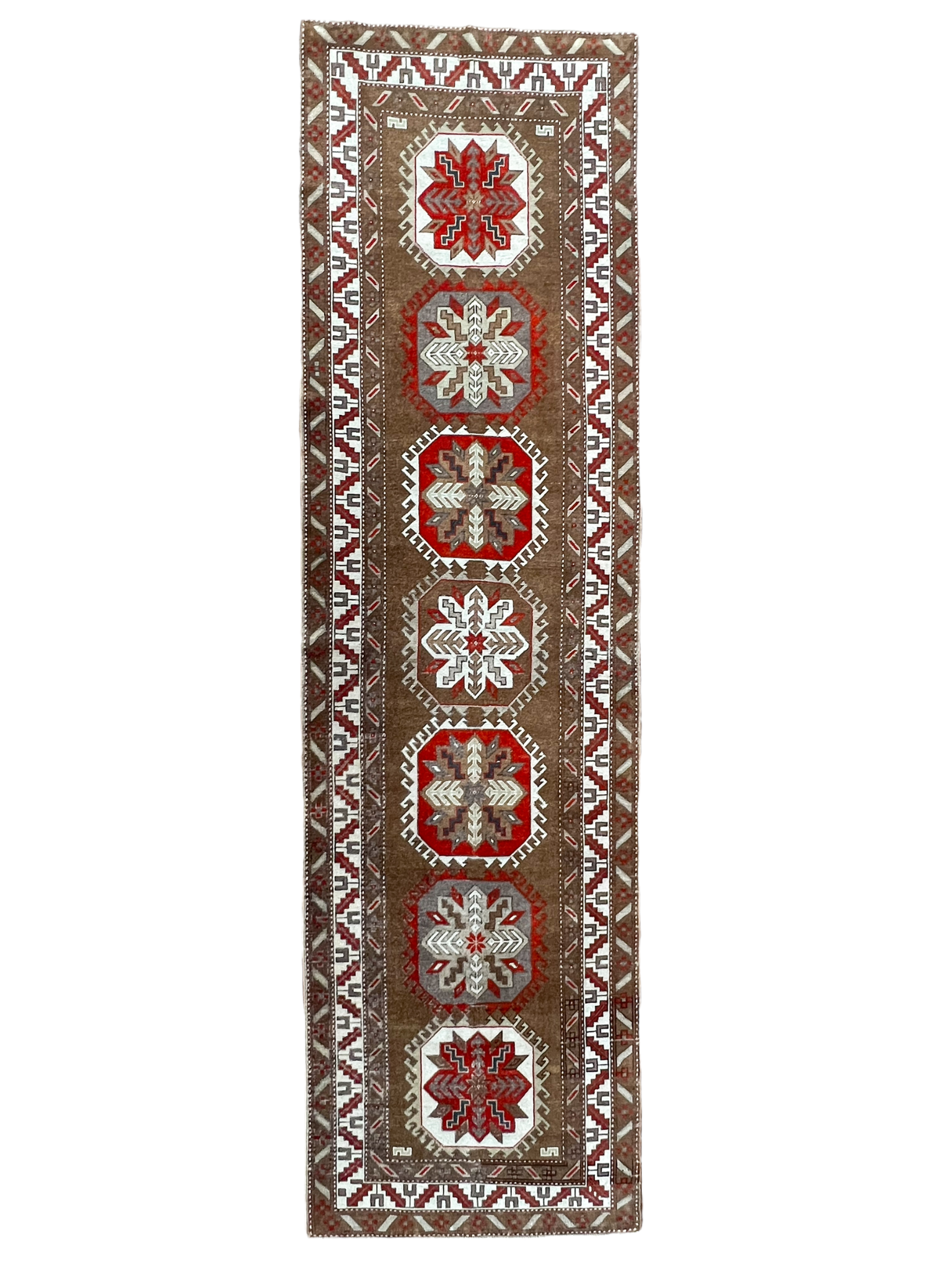 Karuk 3'1 x 10'11