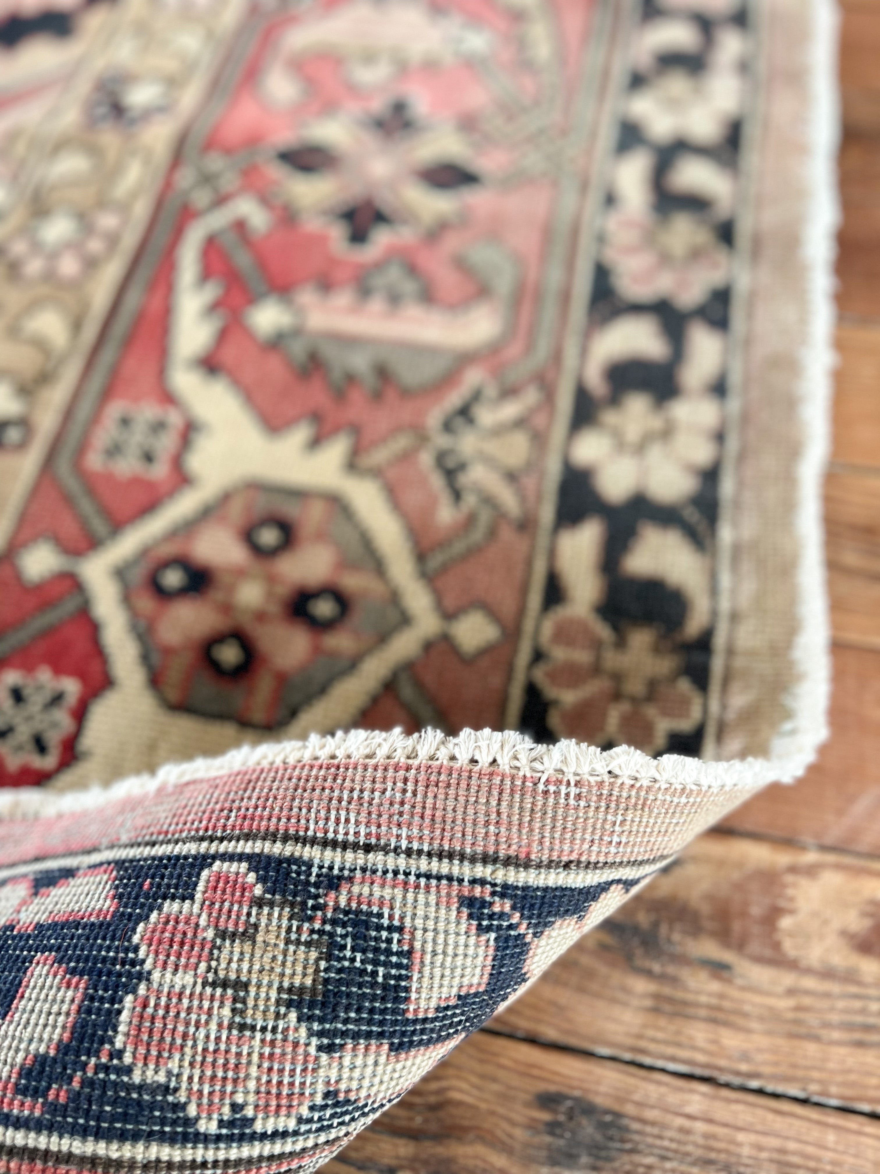 Ahana 8’3 x 11’3