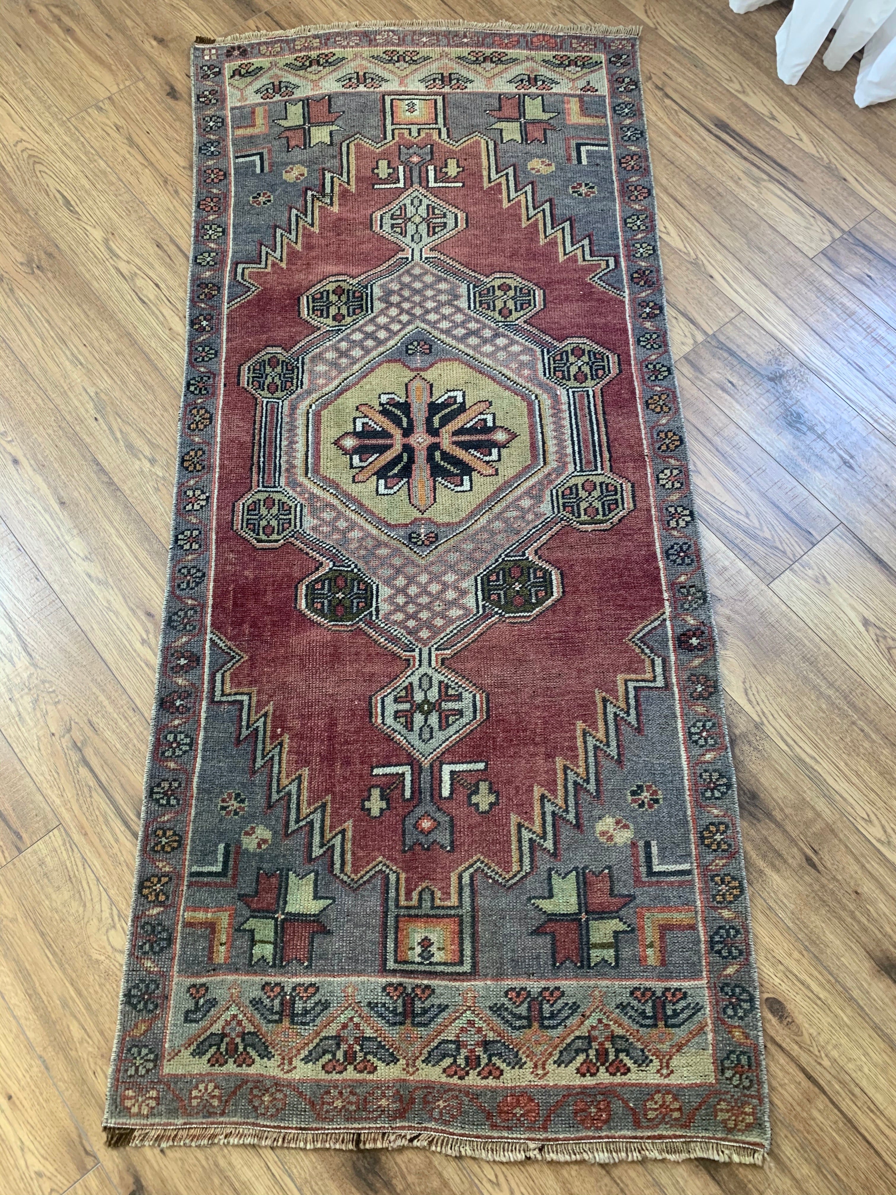 Merlot 2'7 x 6'