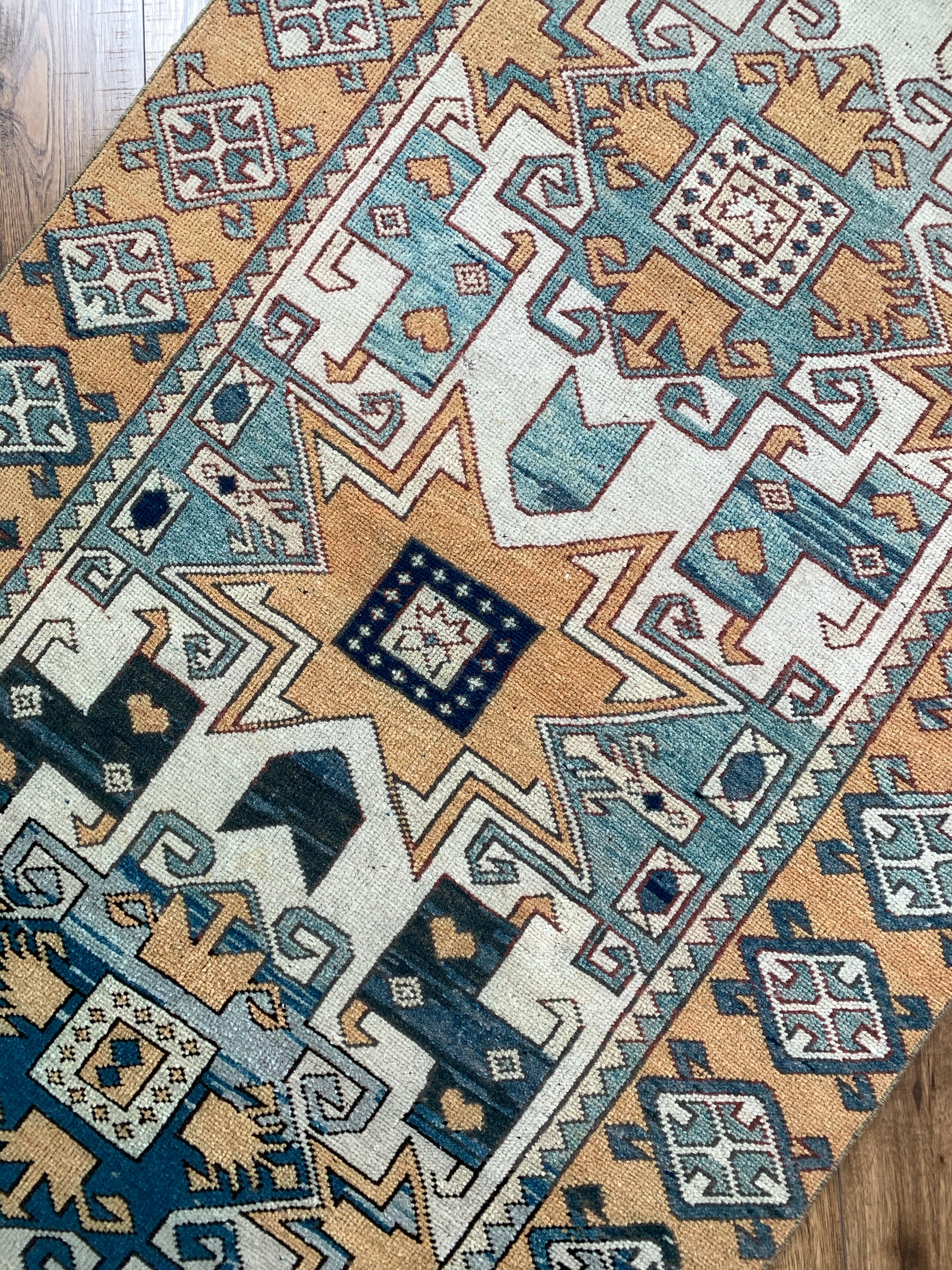 Maise 3'10 x 6'9